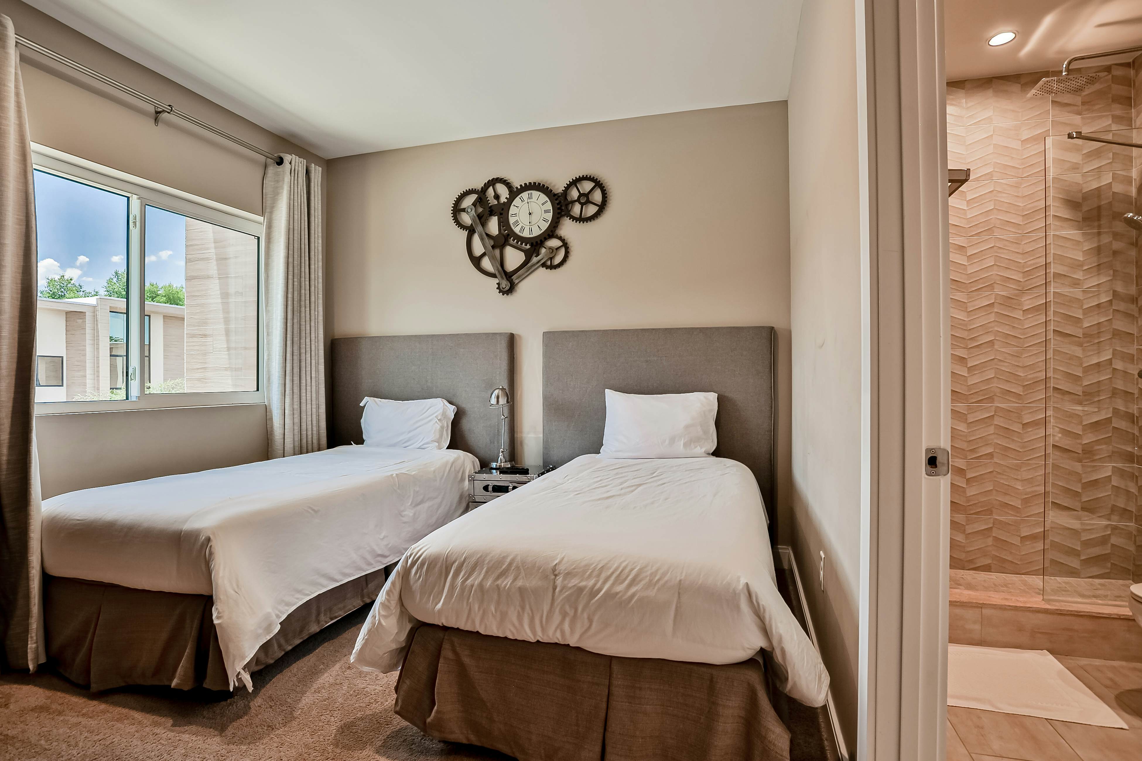 MVR102-7526-4-G - Magic Views Villa