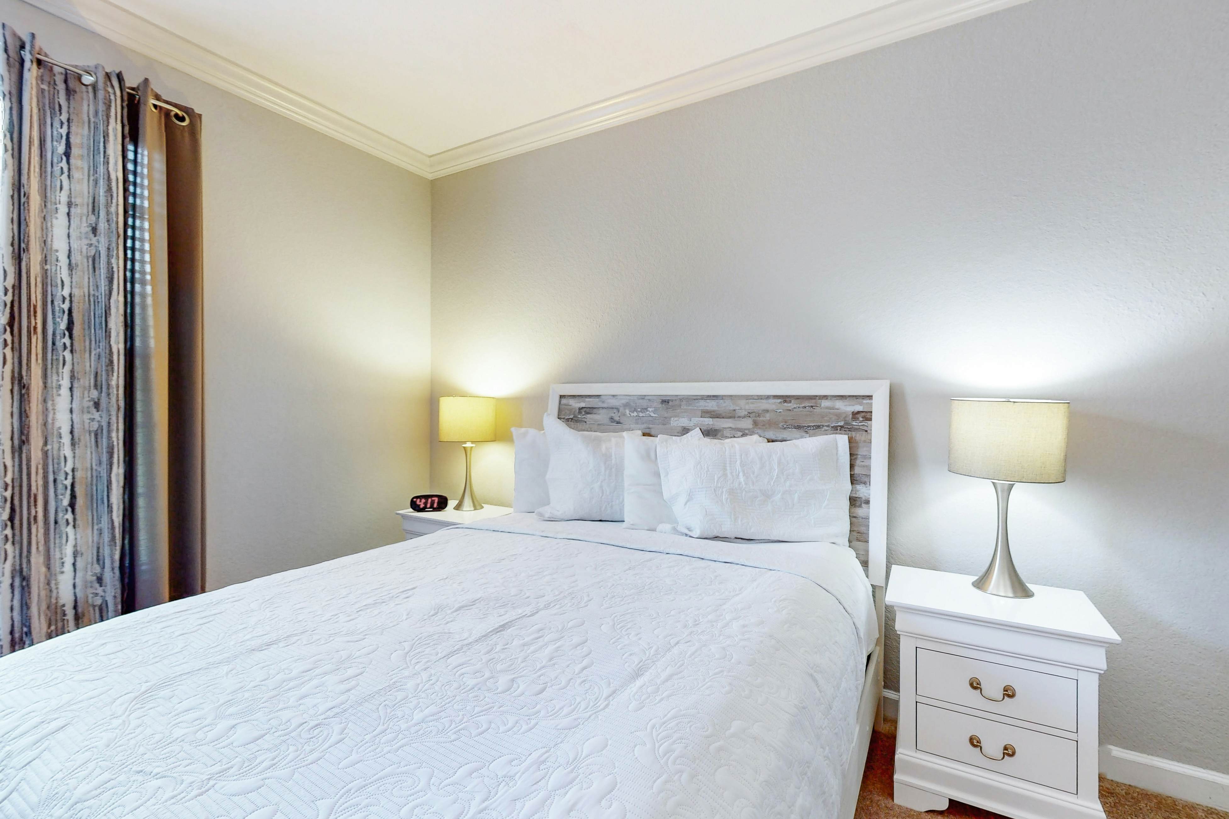 TUS108-8020-6208-3-Tuscana Resort #6208