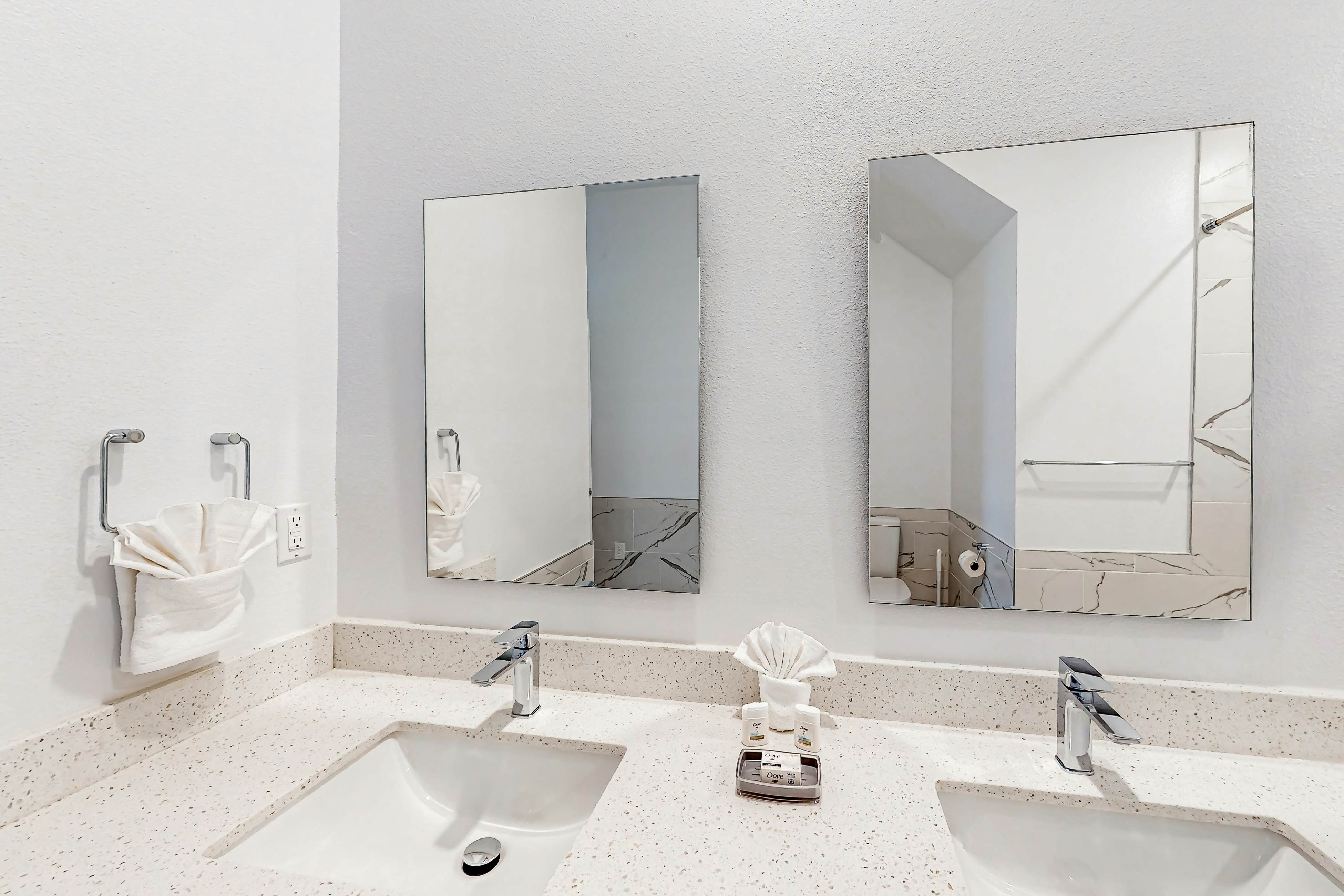 AZU121-669-4-P - Azur Resort 669