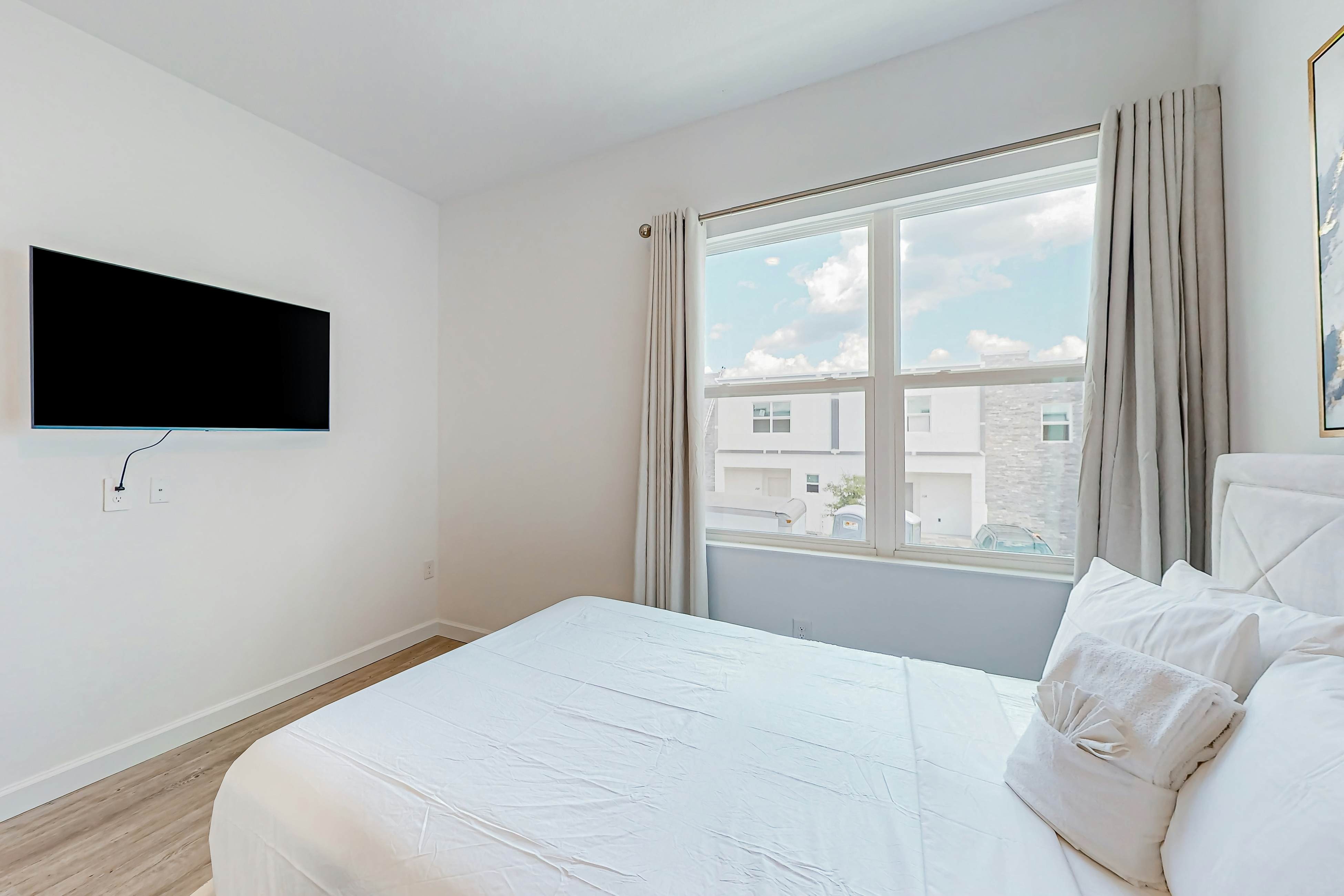 AZU121-669-4-P - Azur Resort 669