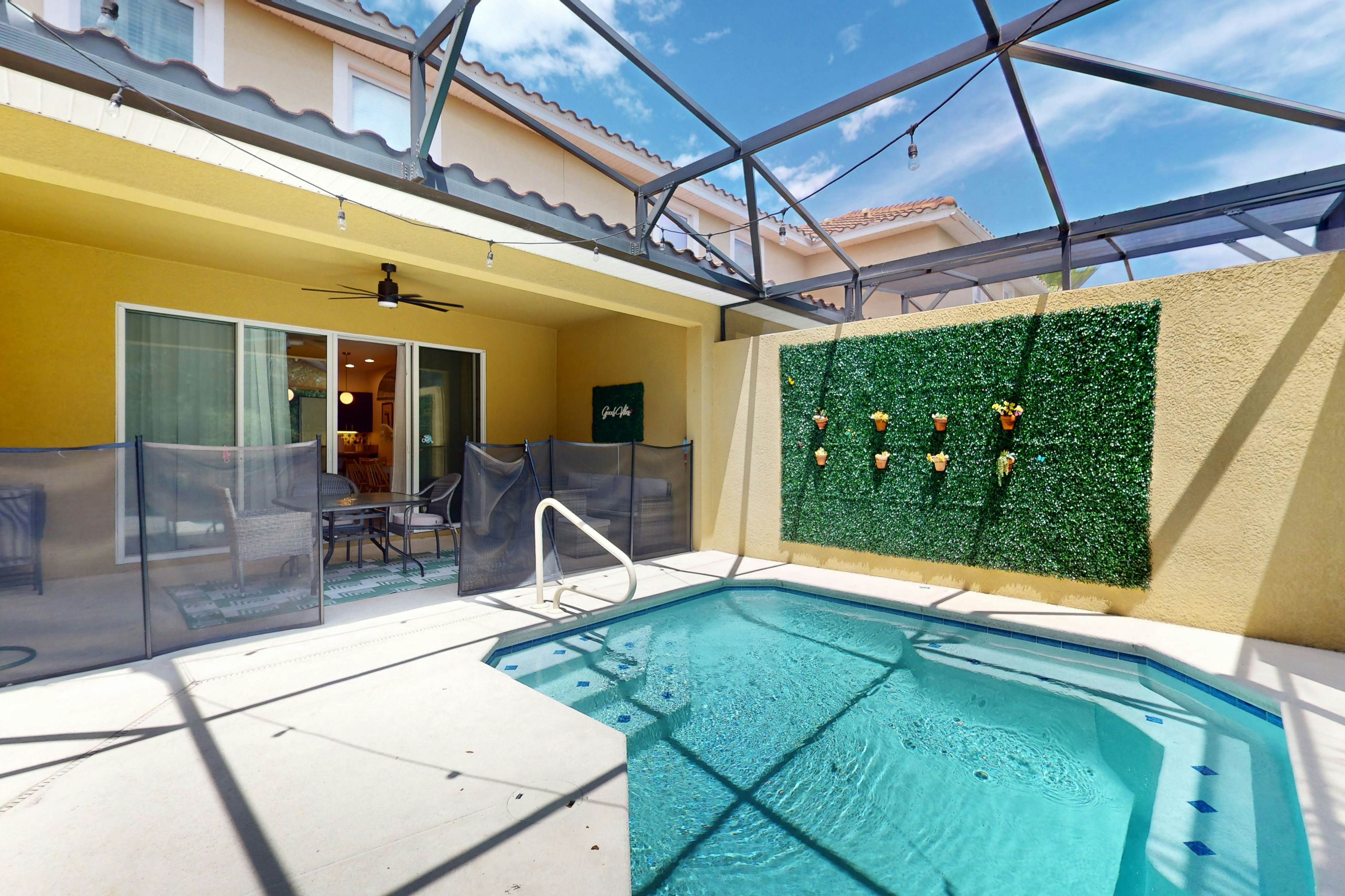 SOL114-4755-4-P-Solterra Escape - Solterra