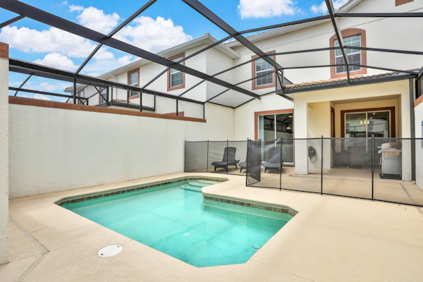 Modern luxury townhome with hot tub & private pool - near theme parks