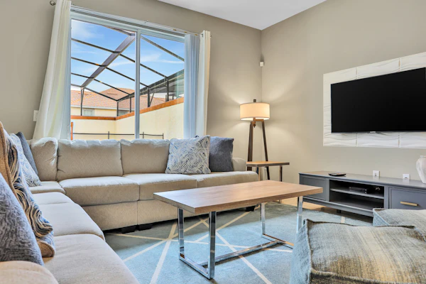 Modern luxury townhome with hot tub & private pool - near theme parks