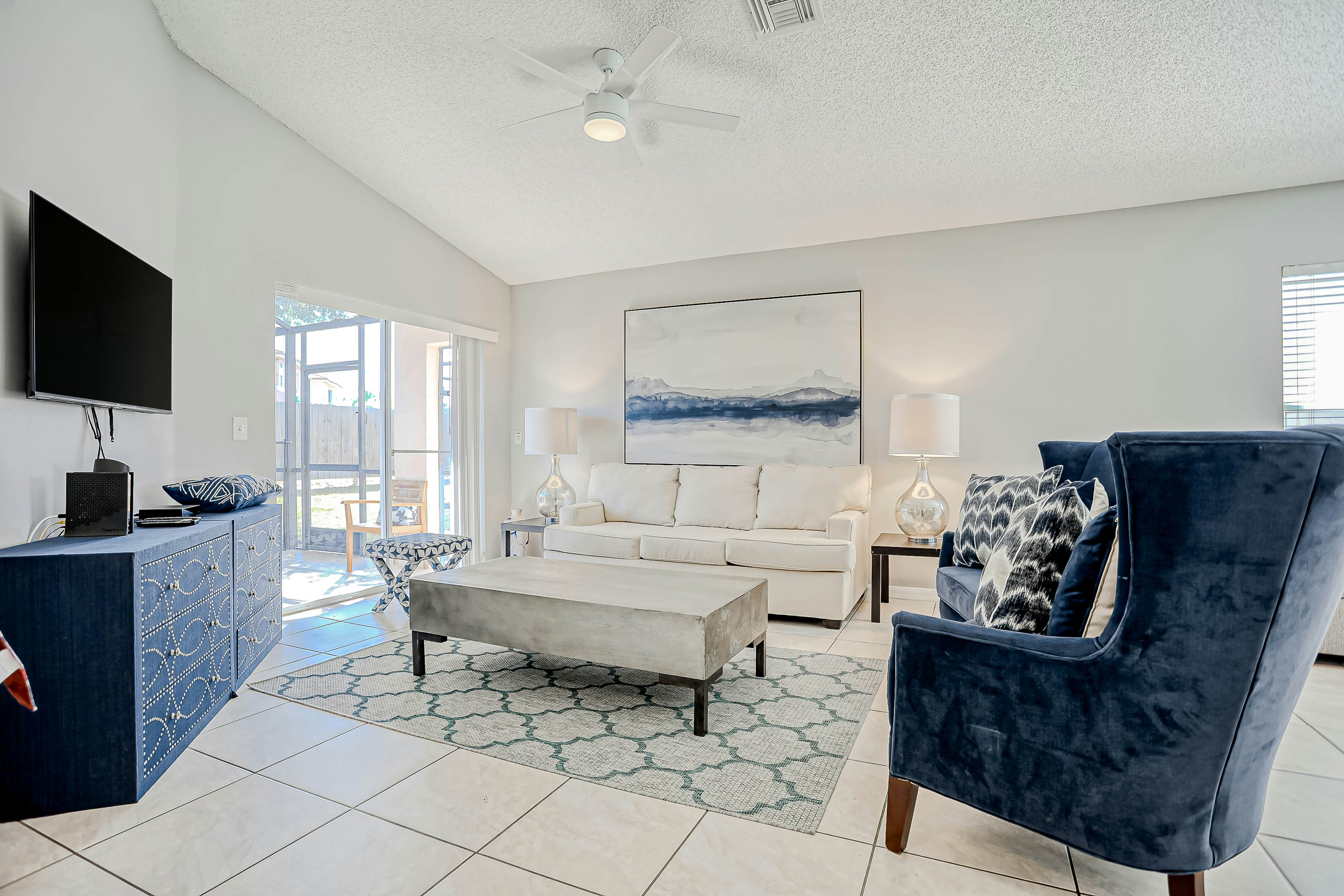 LBR101-923-4-P - The Sparkling Sapphire at Lake Berkley Resort