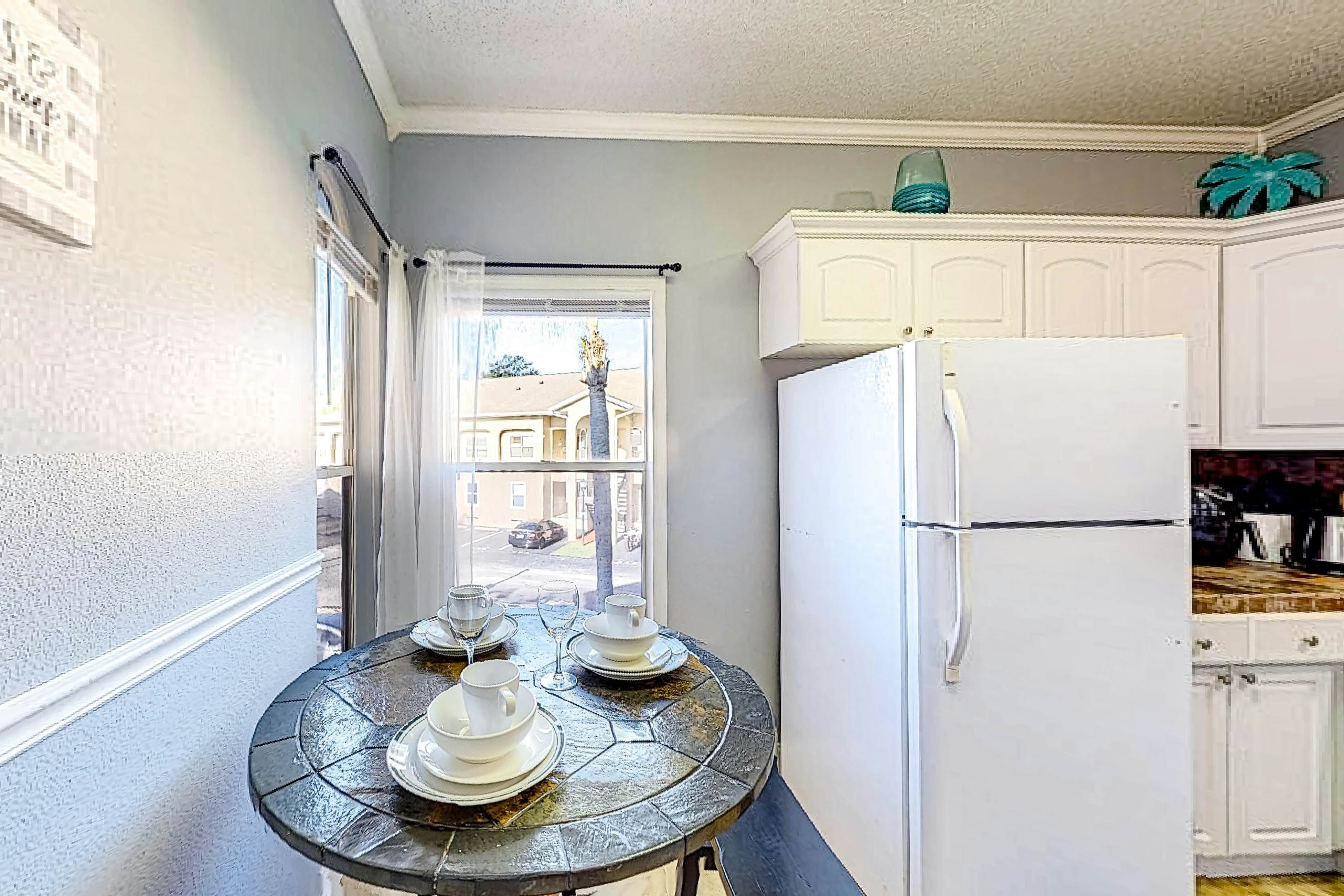 COP102-8831-B-3 - The Pink Flamingo, Apt B