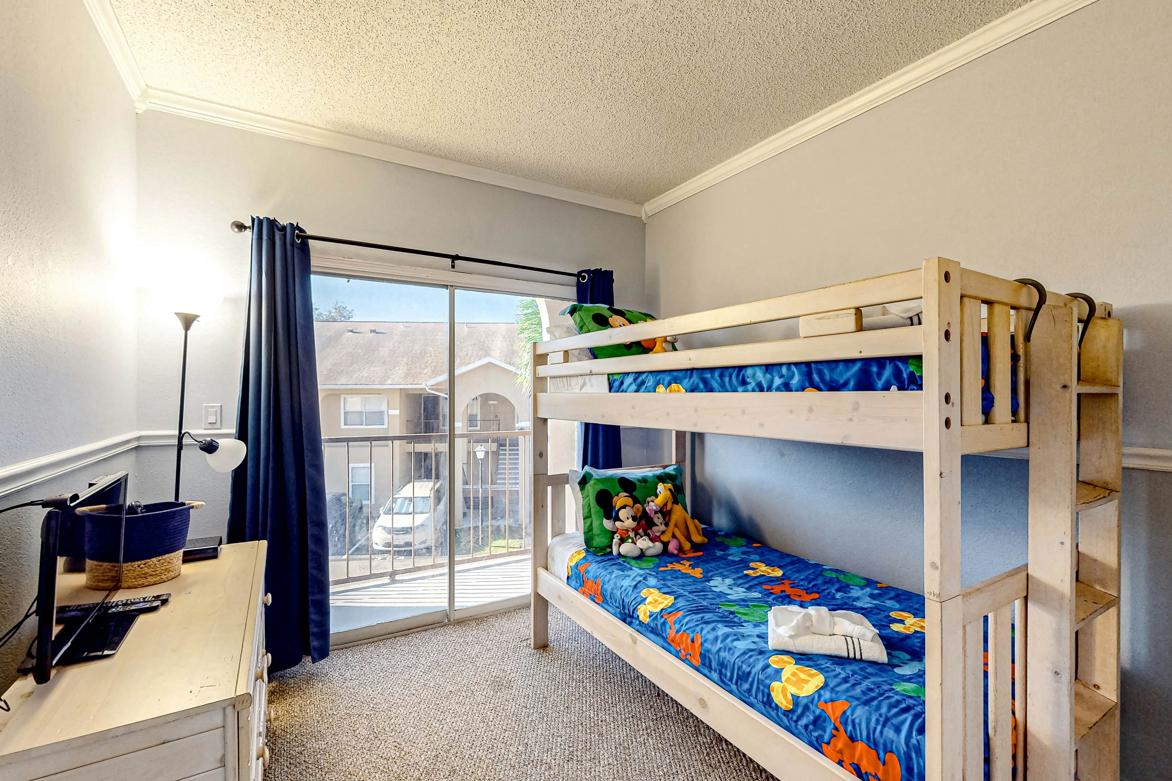 COP102-8831-B-3 - The Pink Flamingo, Apt B