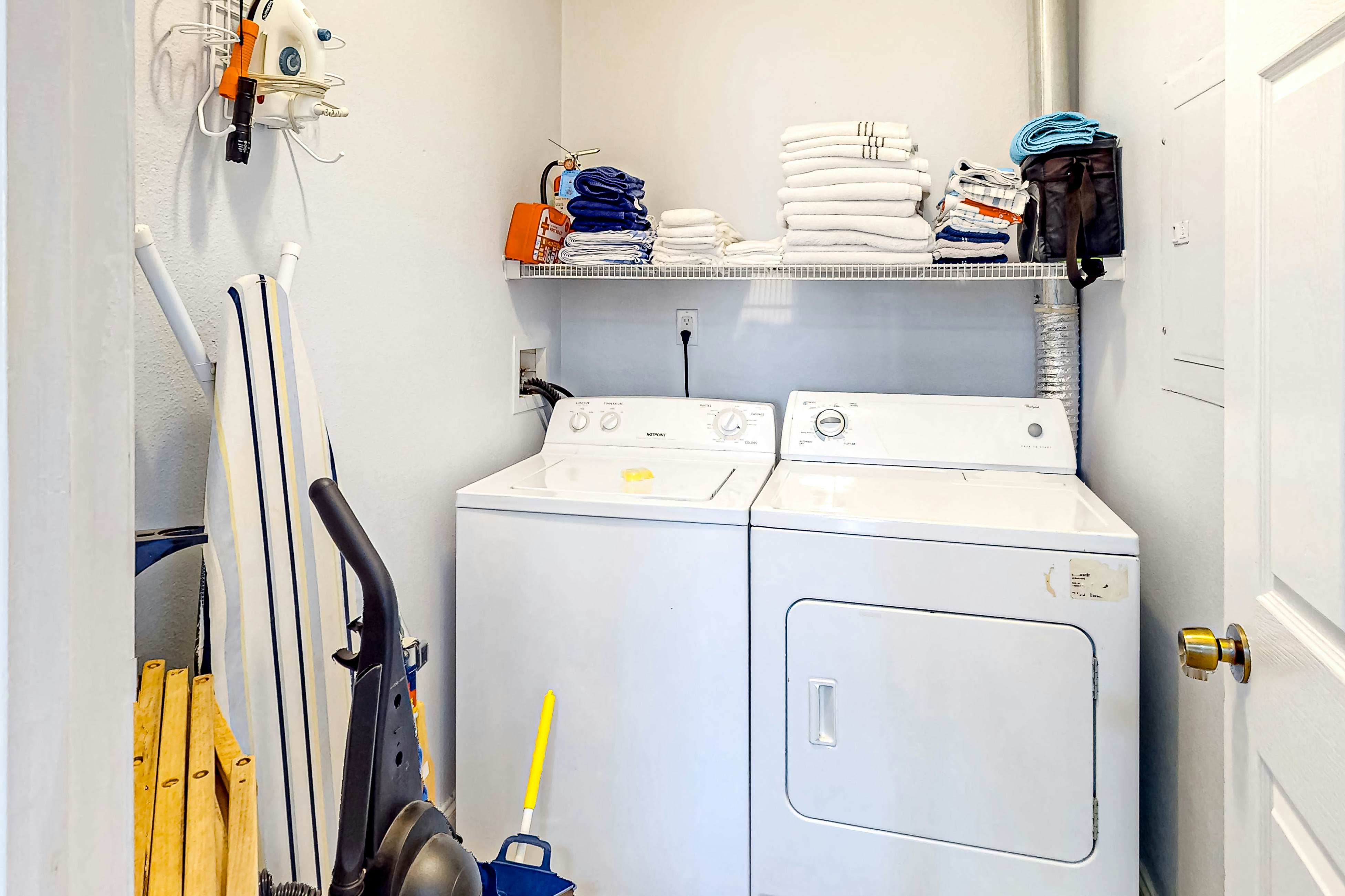 COP102-8831-B-3 - The Pink Flamingo, Apt B