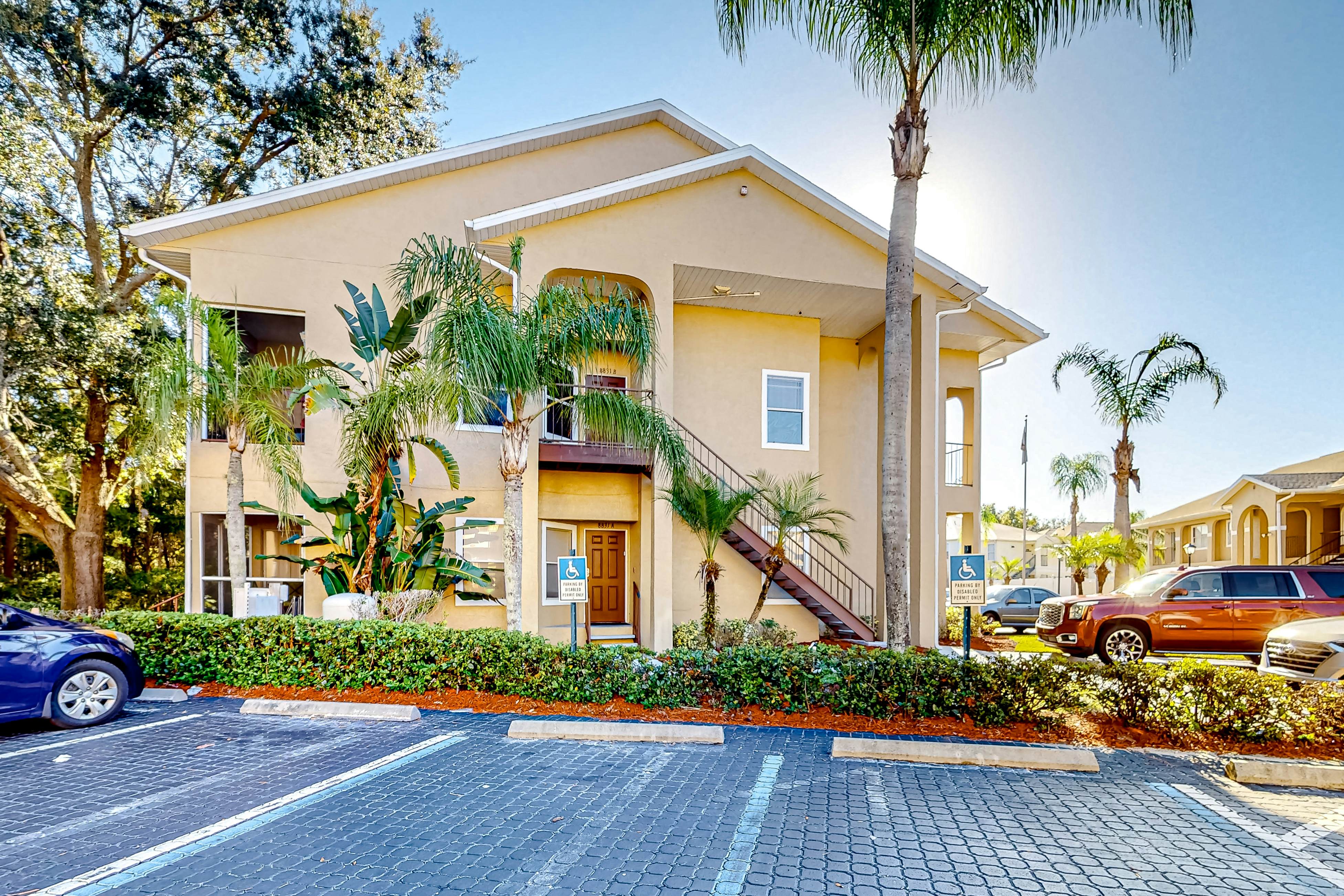 COP102-8831-B-3 - The Pink Flamingo, Apt B