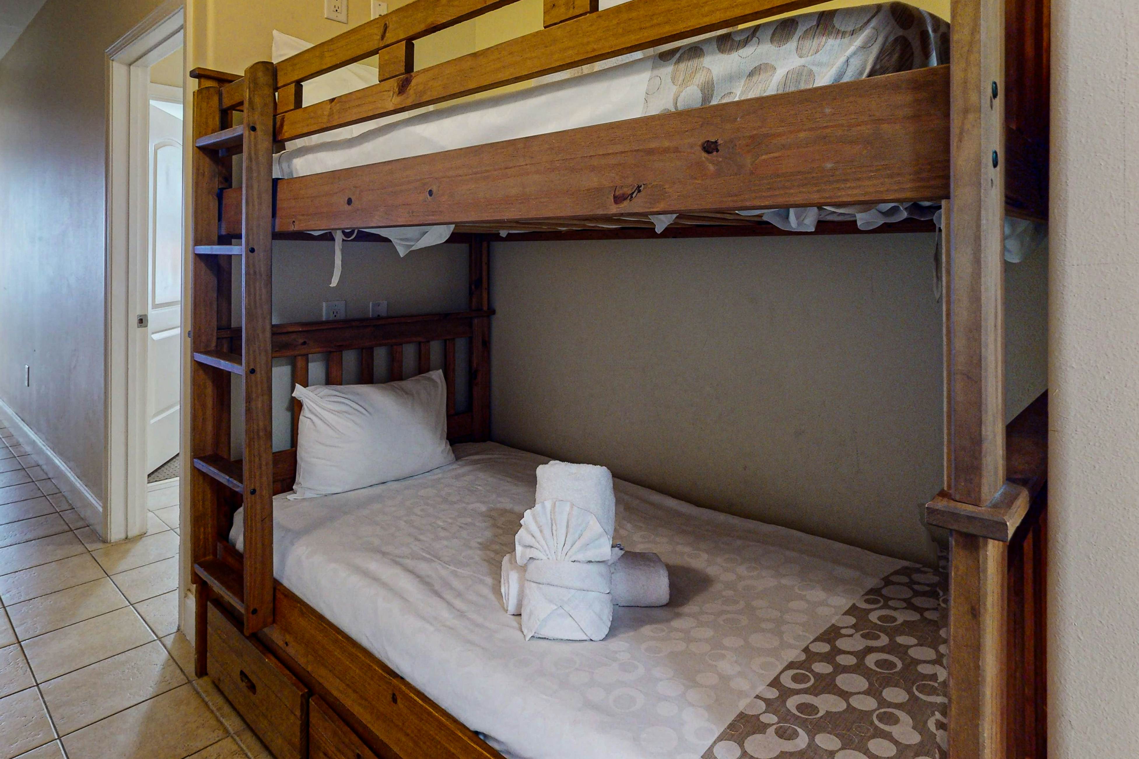 BLU104-13415-1-0310-2 - Blue Heron Beach Resort 1-0310