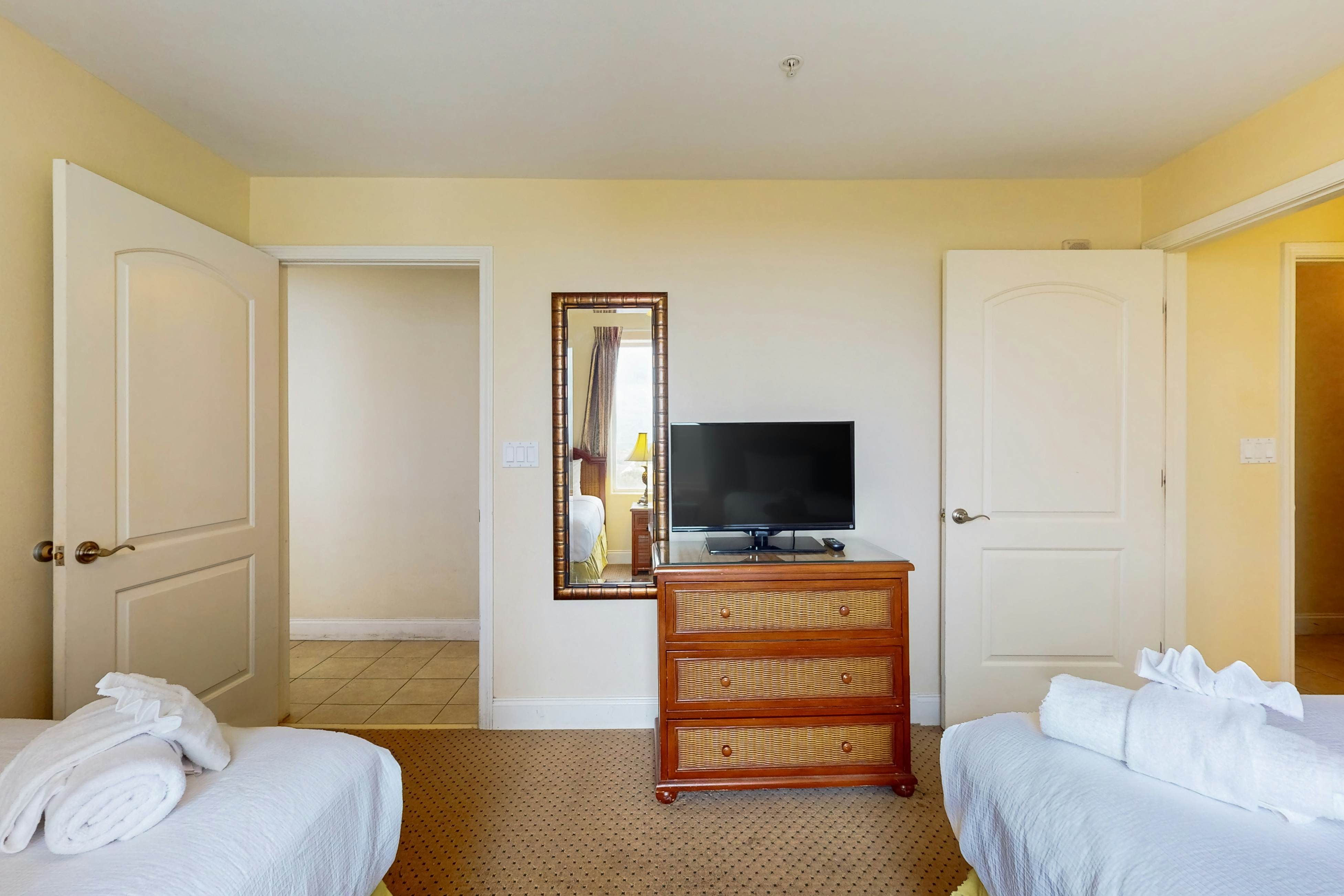 BLU123-13427-2-0701-2 - Blue Heron Beach Resort 2-0701