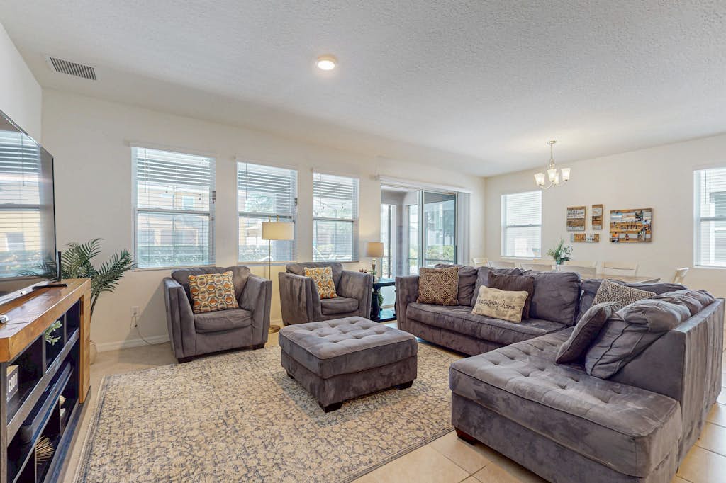 Family-friendly home with private pool, spa & resort lazy river/water slide