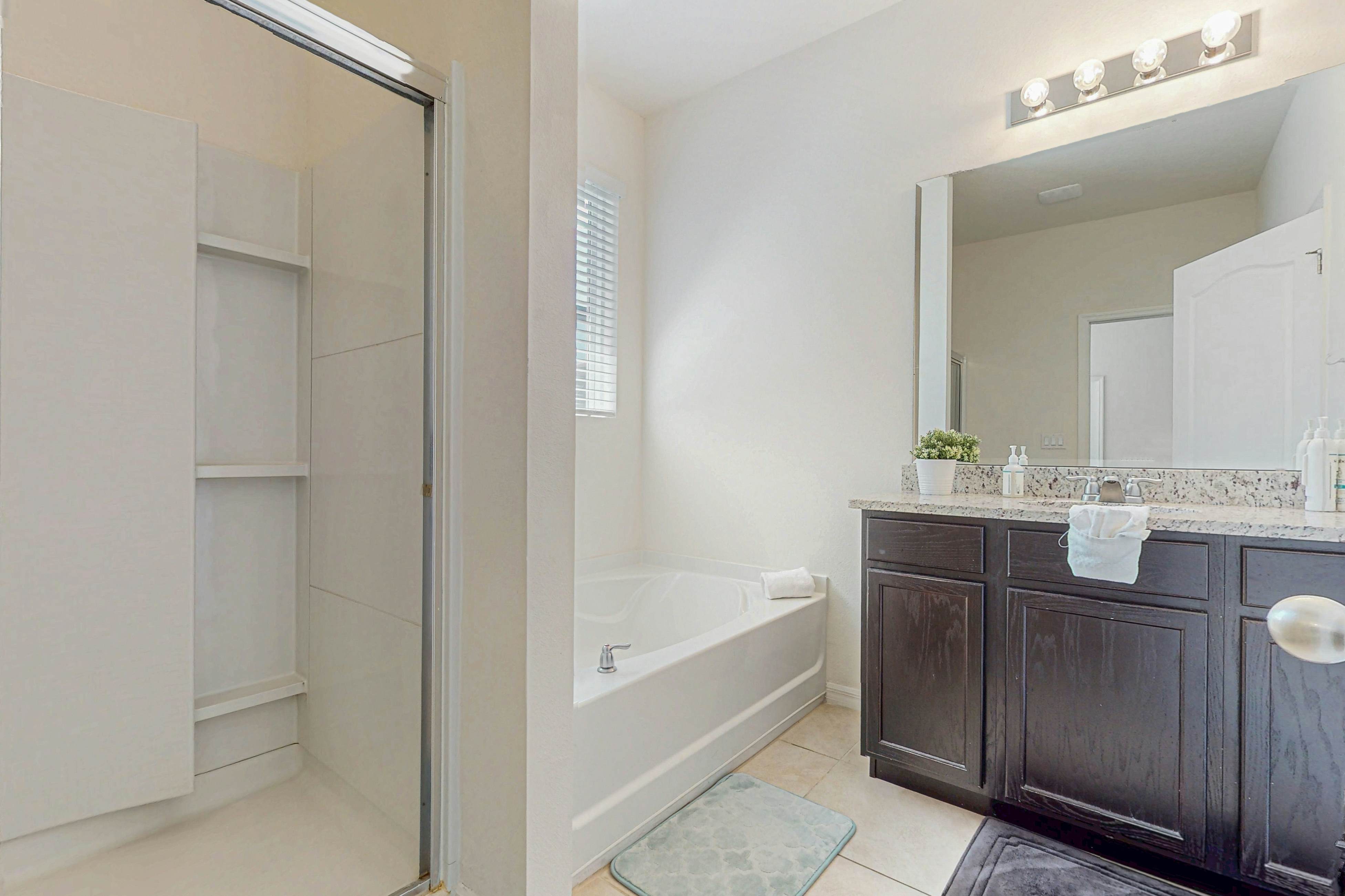 SOL111-7037-6-P-Dooger's Hideaway - Solterra