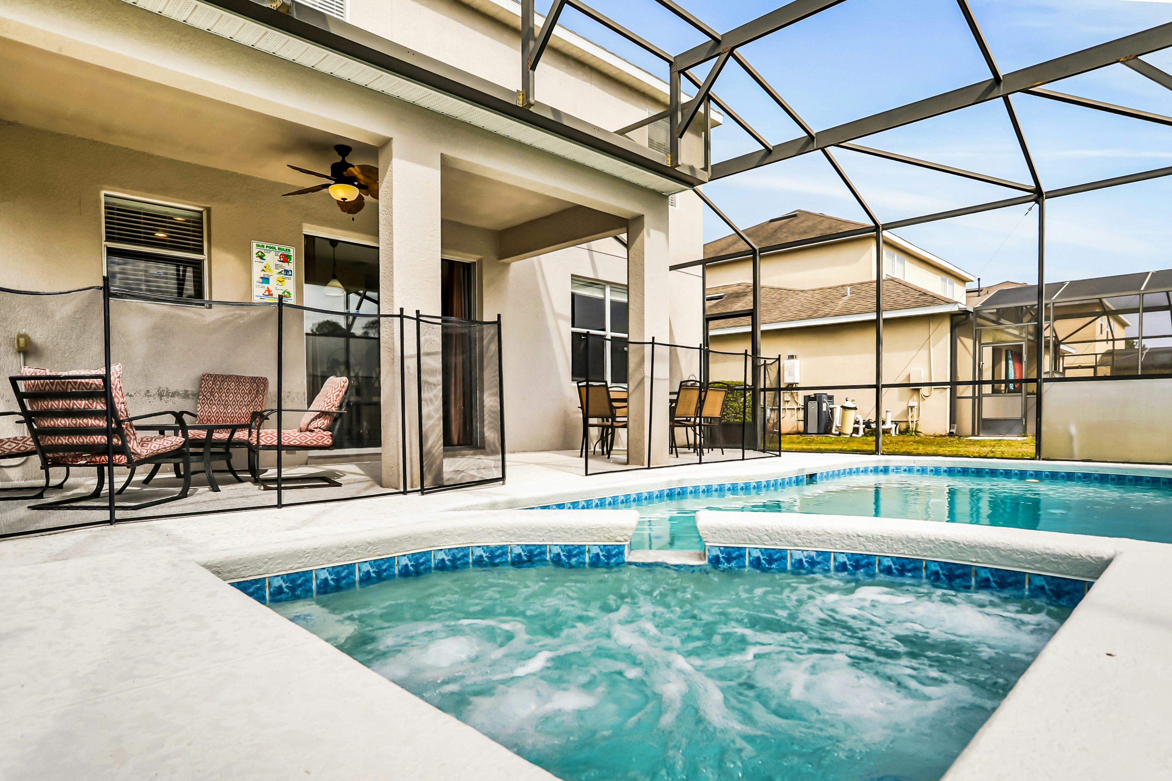 TVR101-4958-5-P - Castle Street Memories - Trafalgar Village Res