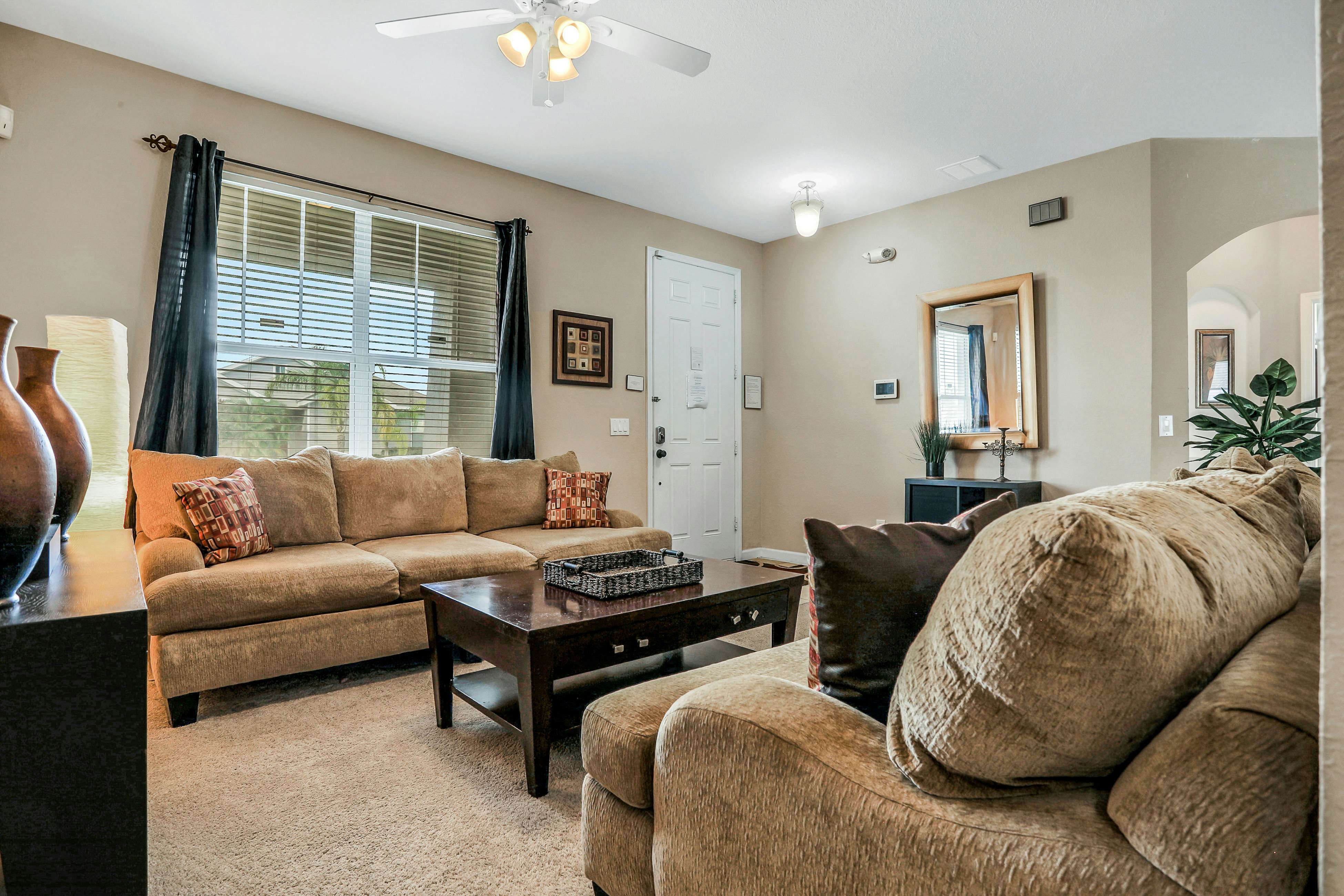 TVR101-4958-5-P - Castle Street Memories - Trafalgar Village Res