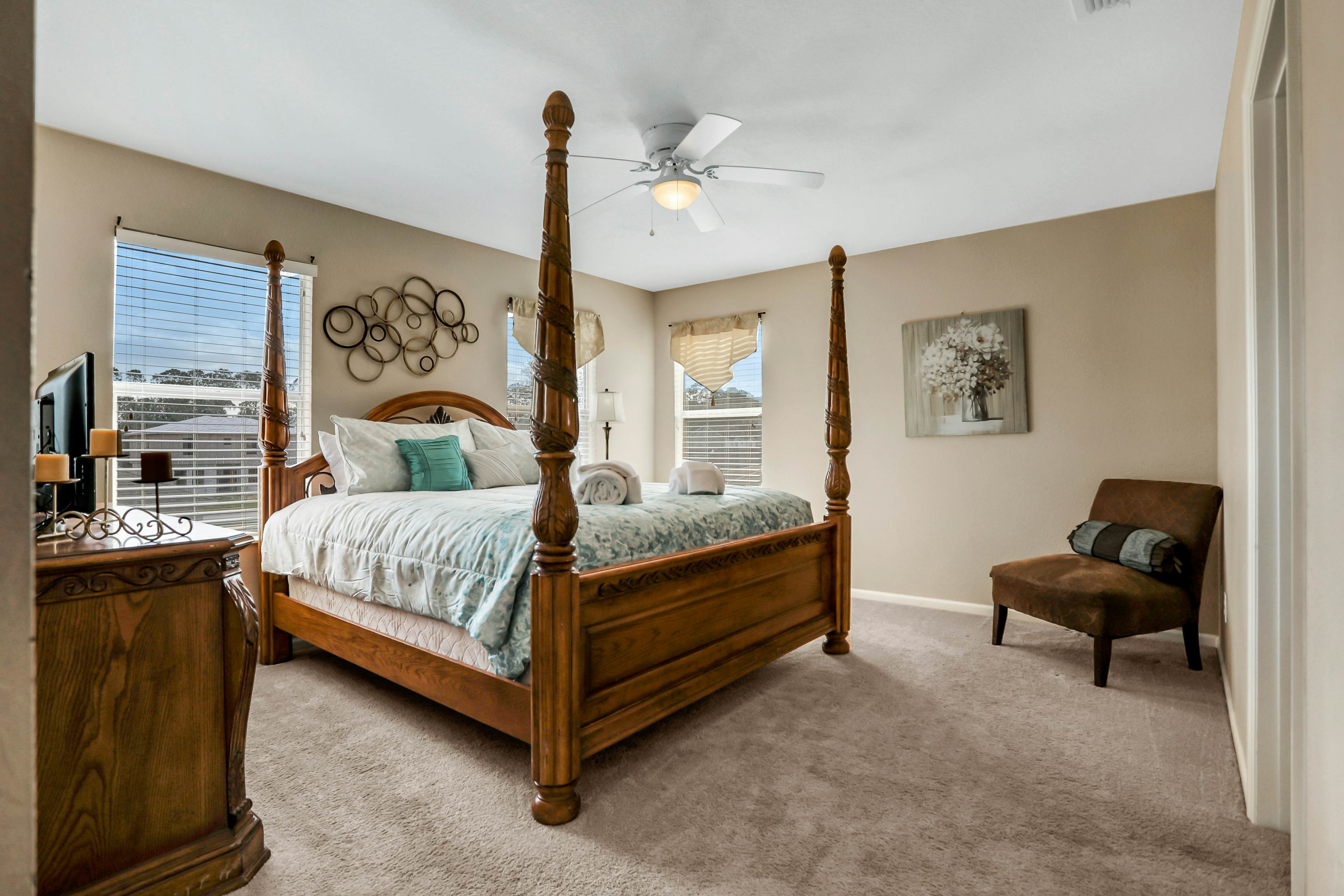 TVR101-4958-5-P - Castle Street Memories - Trafalgar Village Res