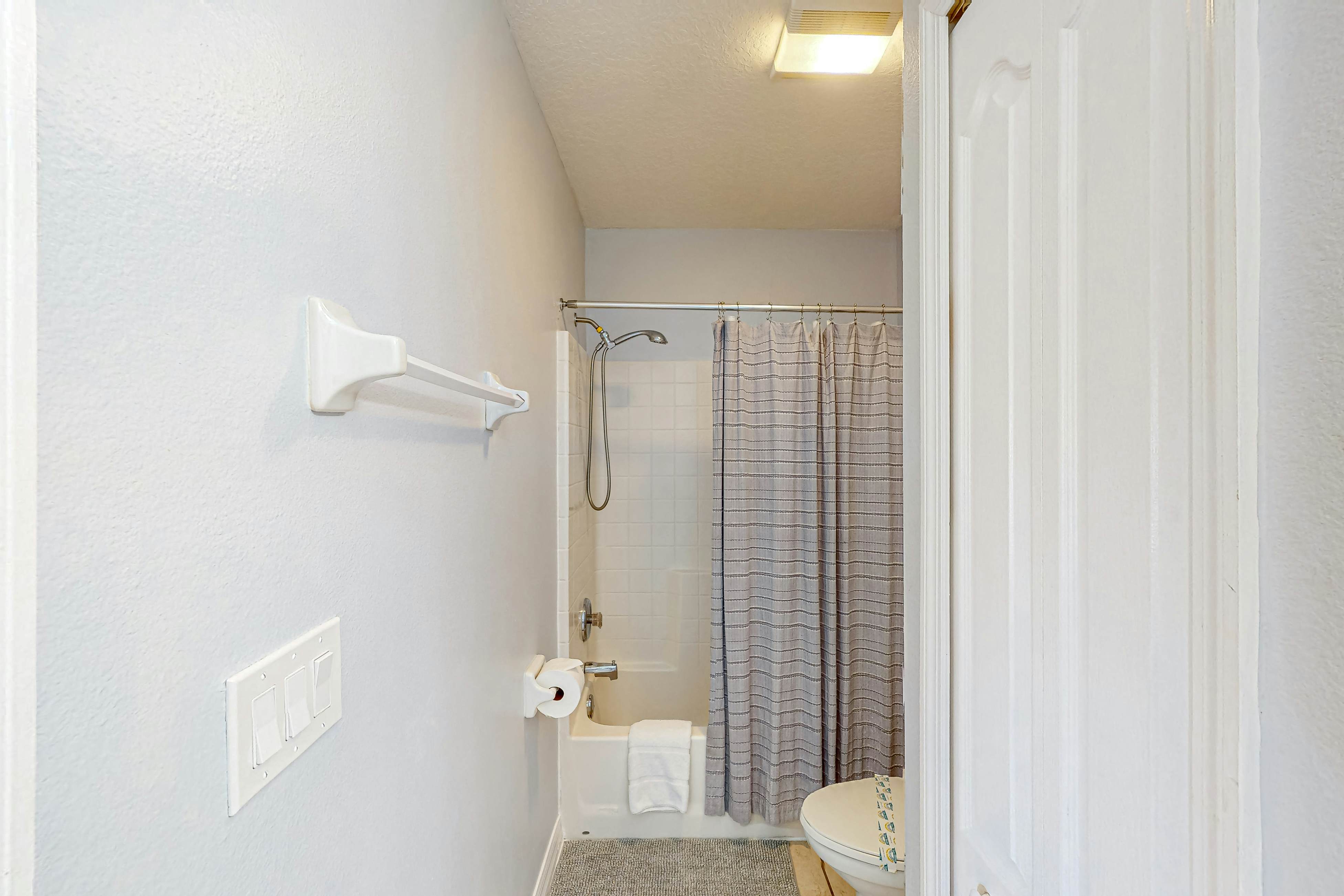 SDR102-224-4-P - Retreat with a Bang