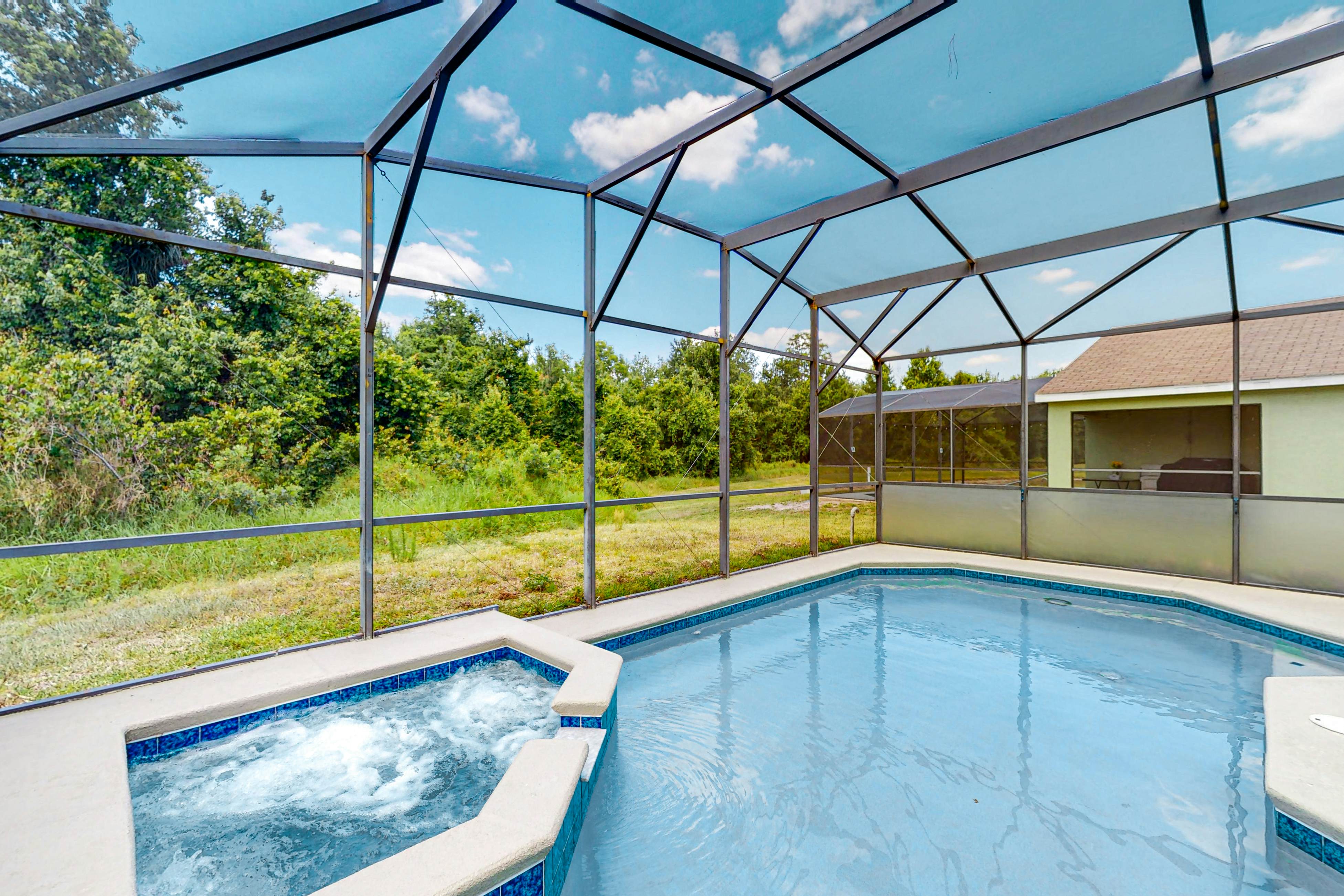 SDR102-224-4-P - Retreat with a Bang