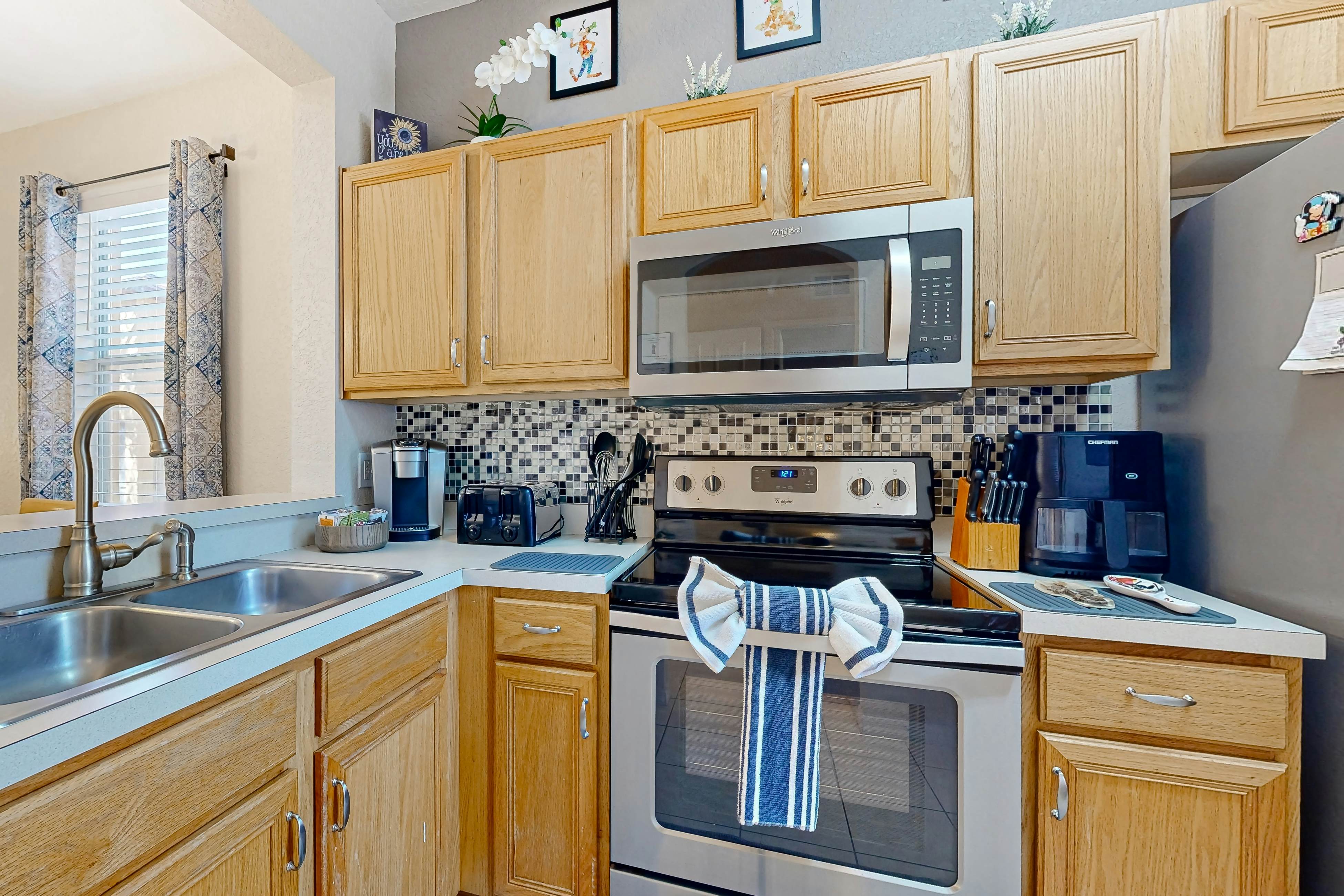 RGP103-349-4 - The Orange Oasis