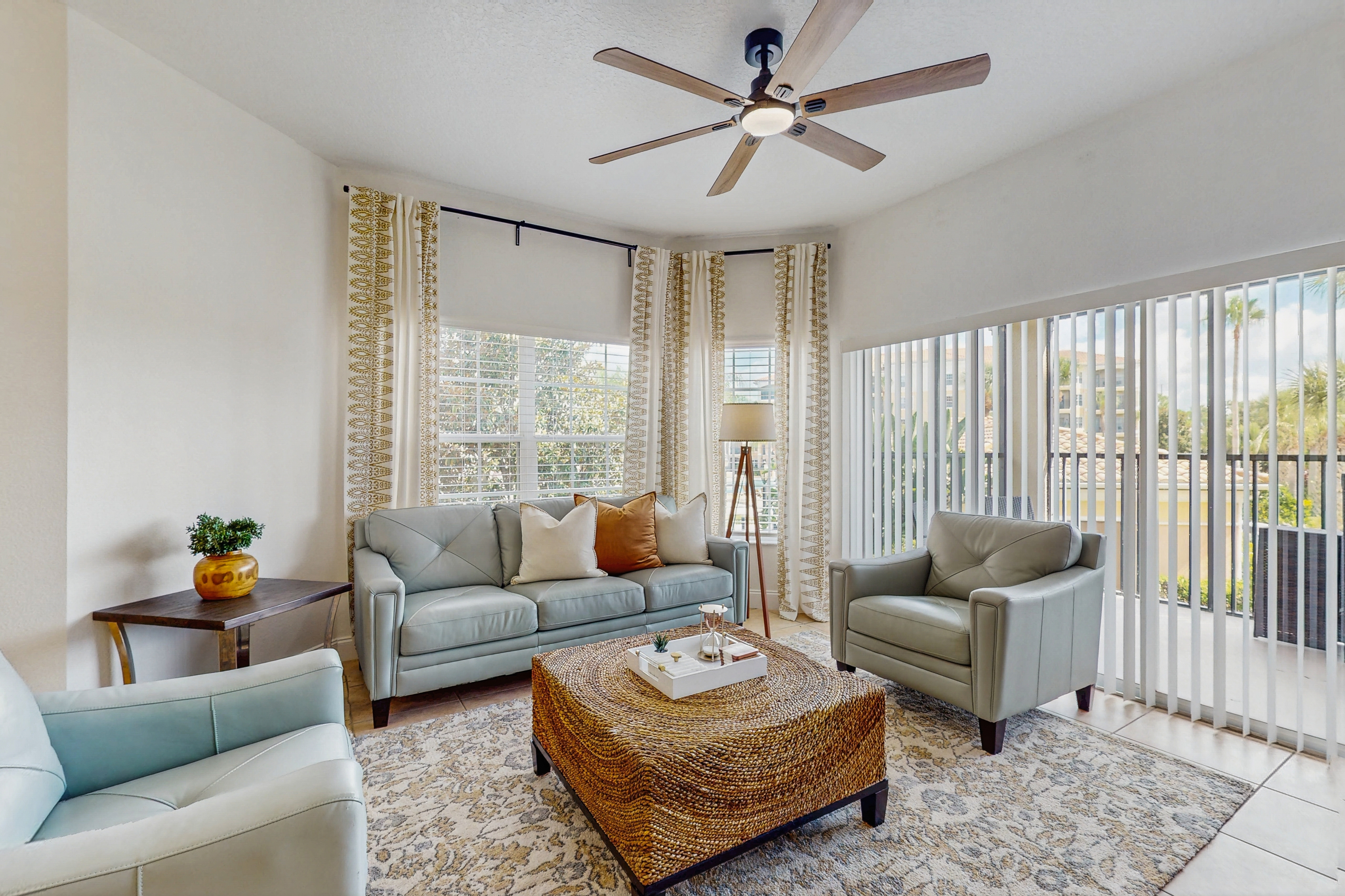 WQR102-8815-207-3 - A Worldquest Wonderland