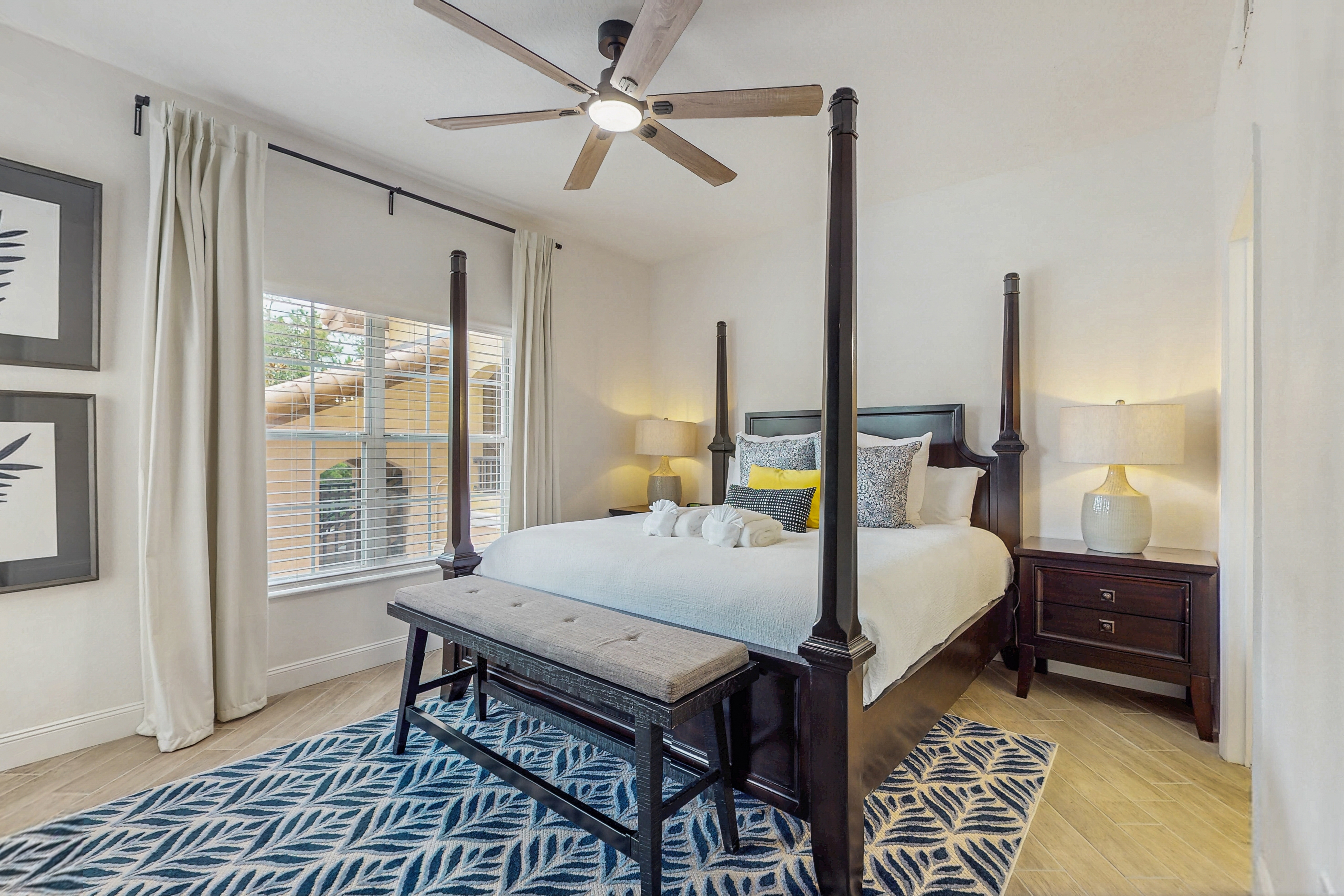 Dog-Friendly Condo with Gym, WiFi, Balcony - Close to Theme Parks