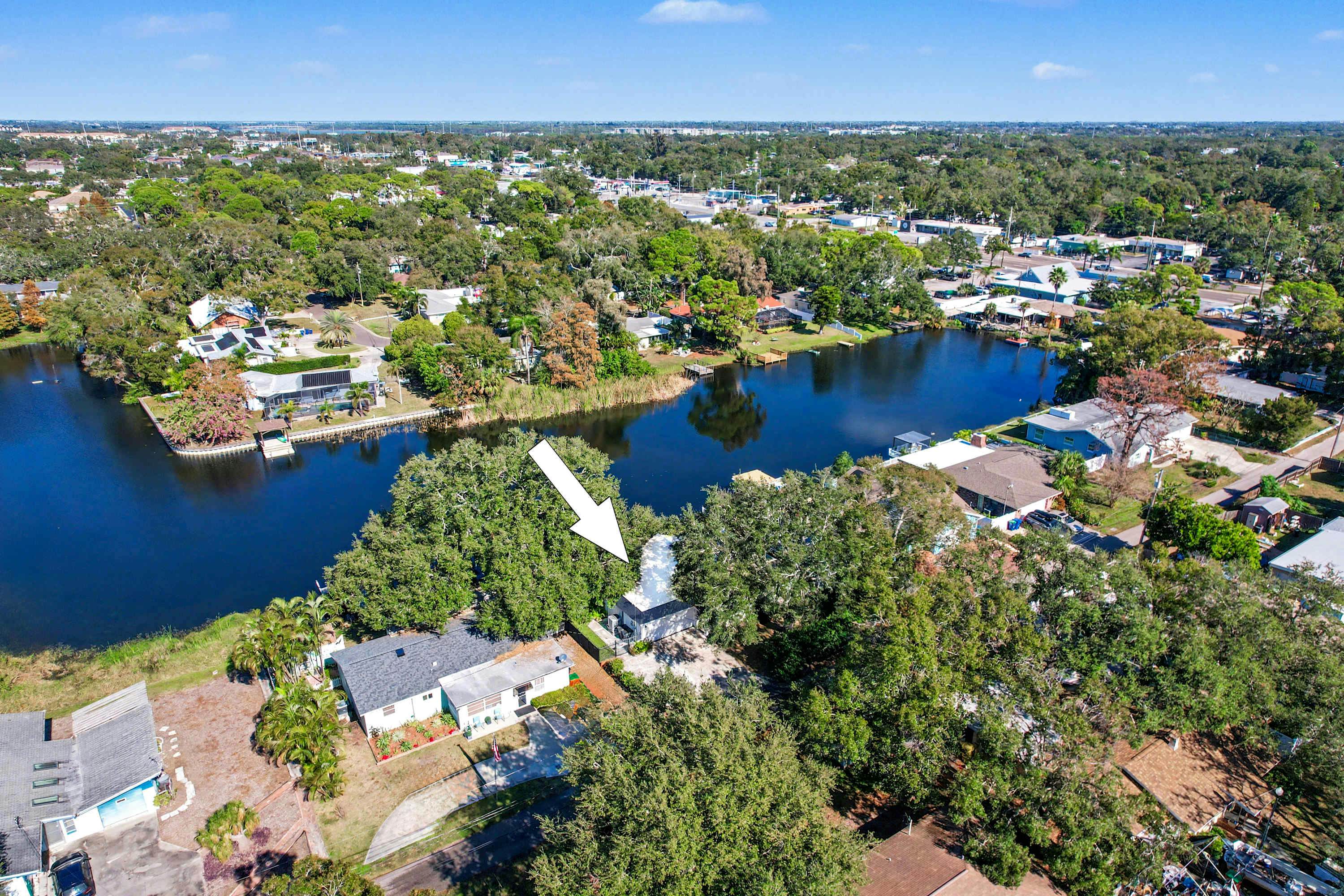 Cozy Lakefront Retreat Near Gulf Beaches & Dining