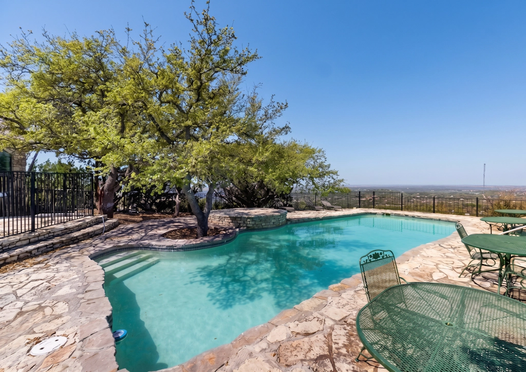 Maverick Mountaintop Retreat