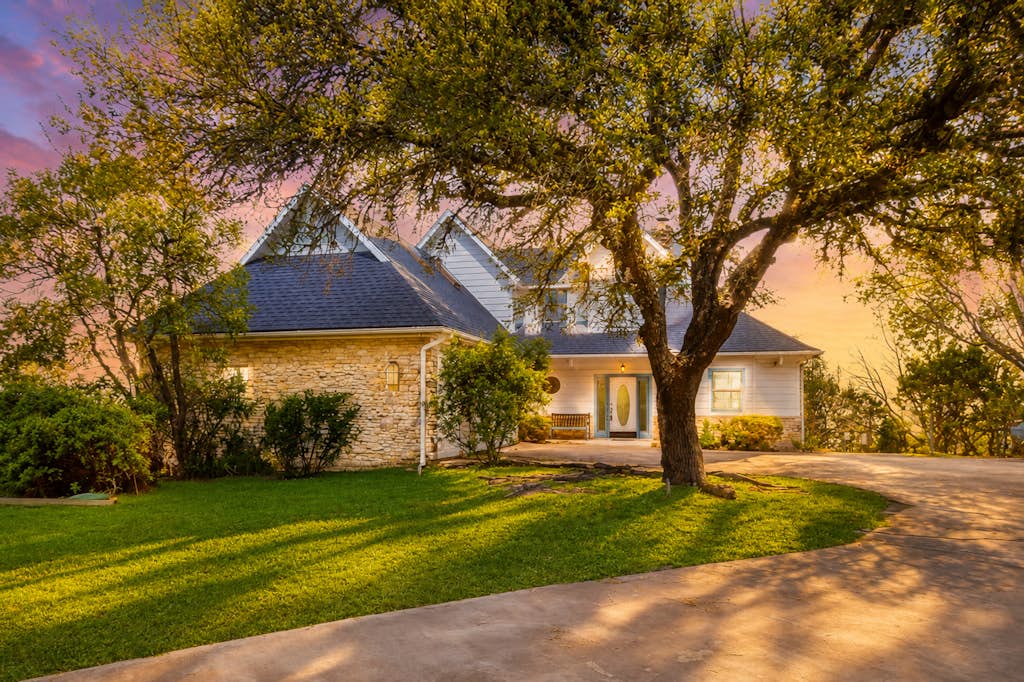 Spacious home with Canyon Lake views and a private pool