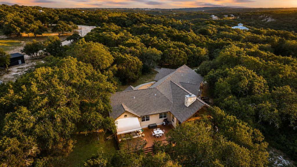 5-acre Hill Country home with views & outdoor entertaining - dog-friendly
