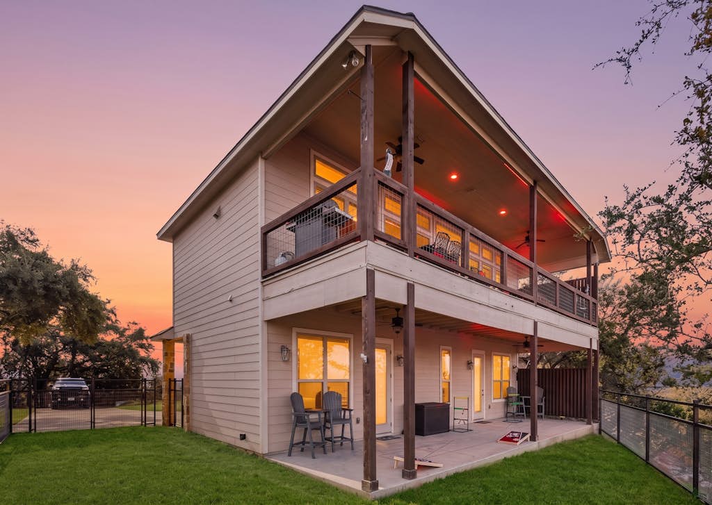 Spacious l Beautiful views l Gameroom l Dog-friendly