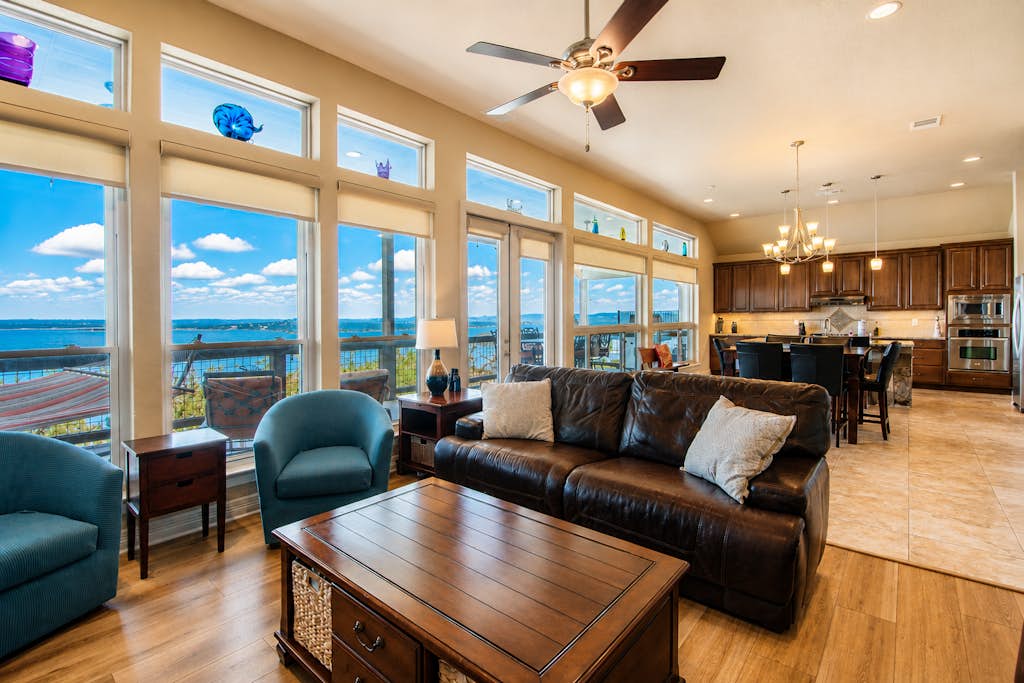 Spacious l Beautiful views l Gameroom l Dog-friendly