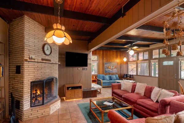 Funshine | Riverfront house in Mc Queeney with guest house, river views, grill