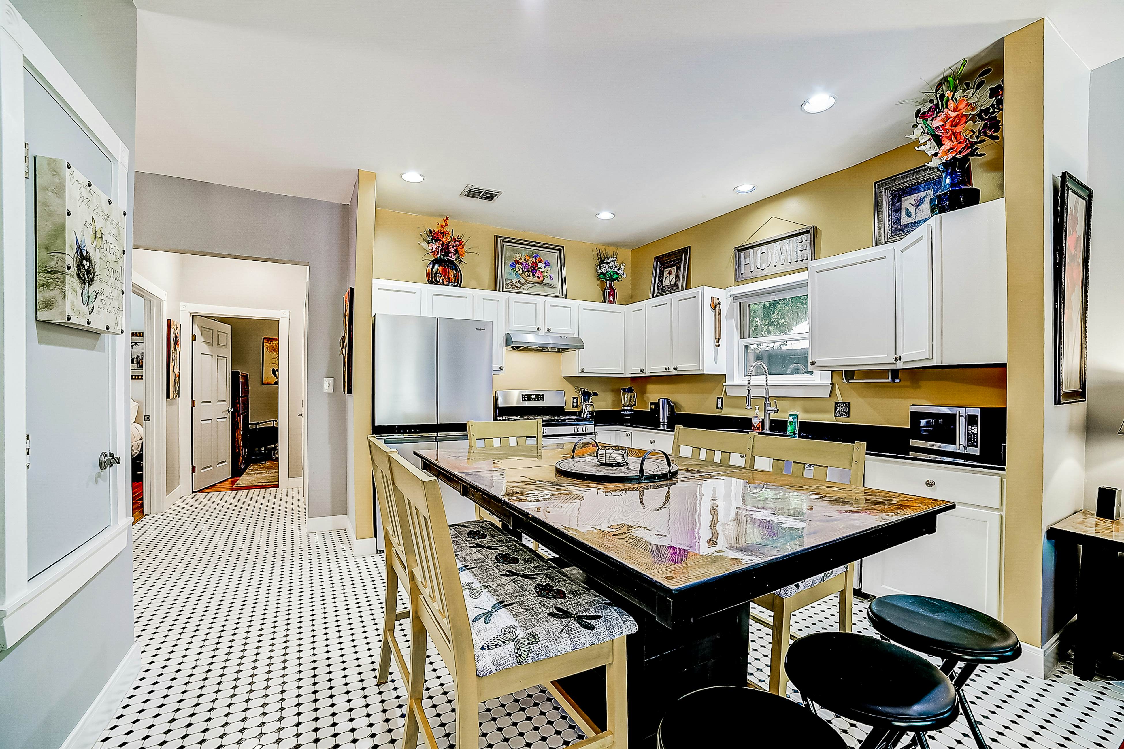 Hideaway off St Marys