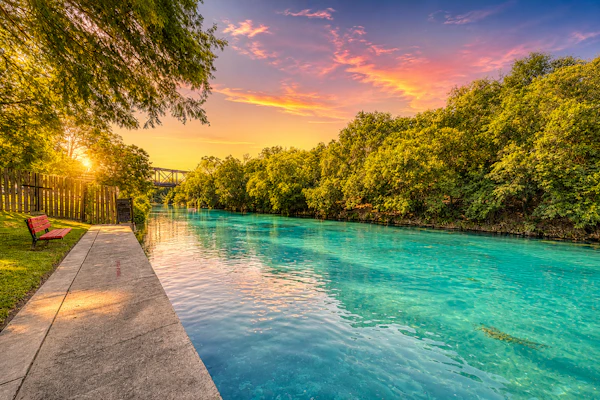 Pool, Jacuzzi | Walk to Downtown New Braunfels