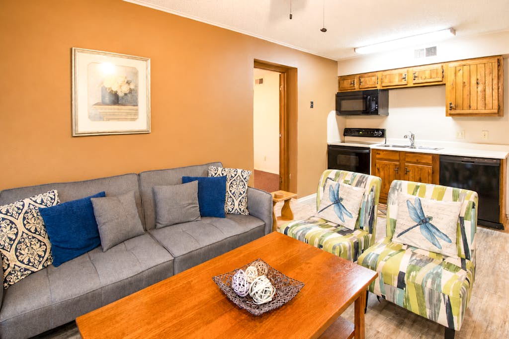 Pool, Jacuzzi | Walk to Downtown New Braunfels