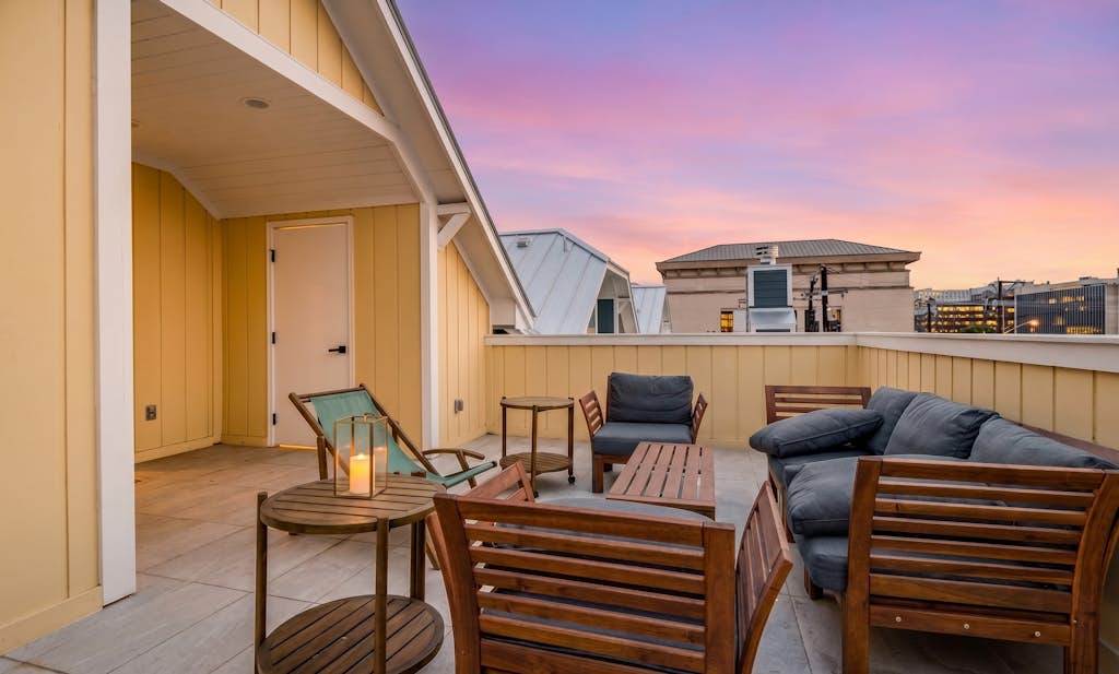 Downtown home with WiFi, central AC, furnished rooftop deck, and full kitchen