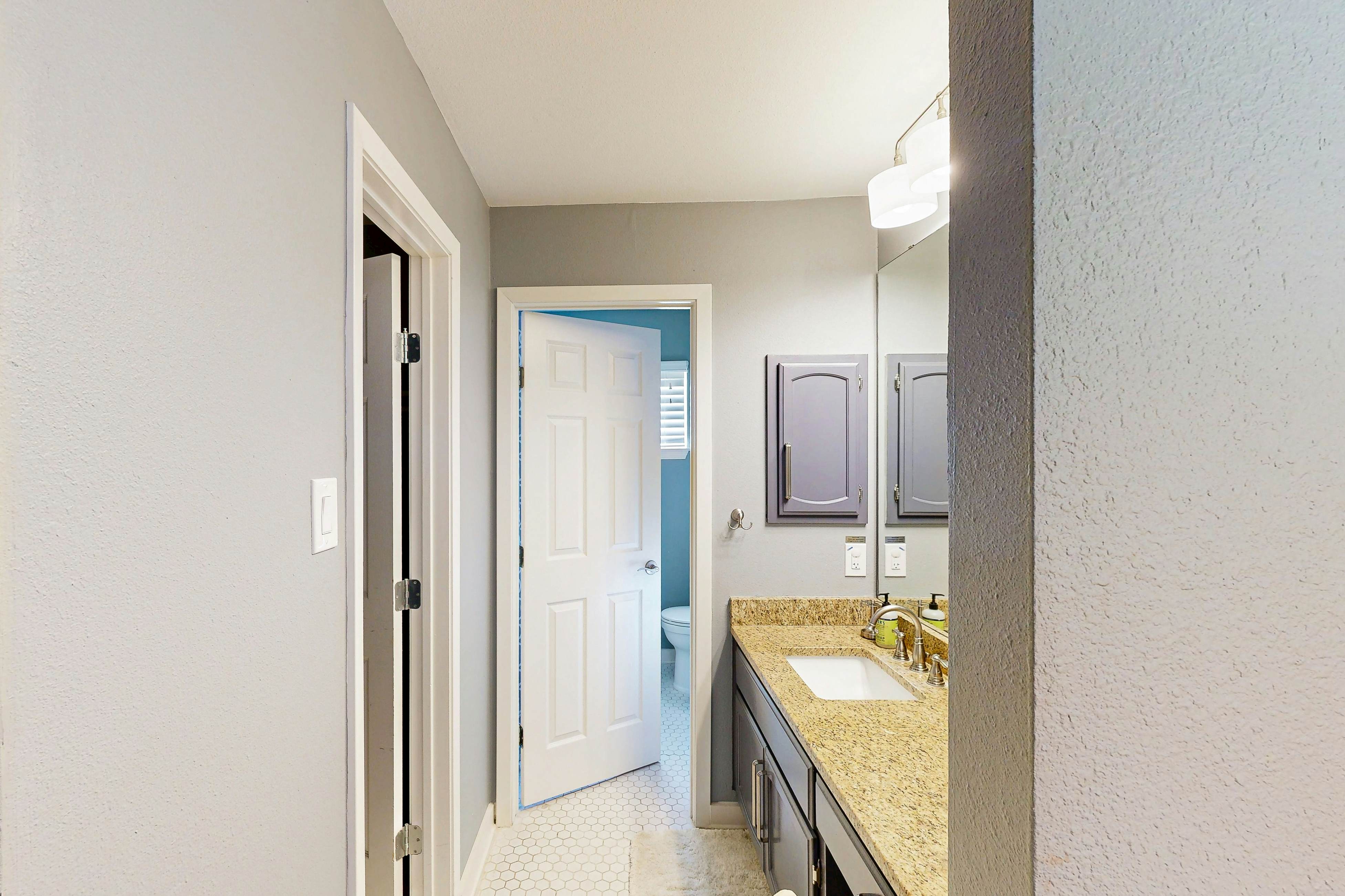 Three King Beds, Private Pool And Dog Friendly