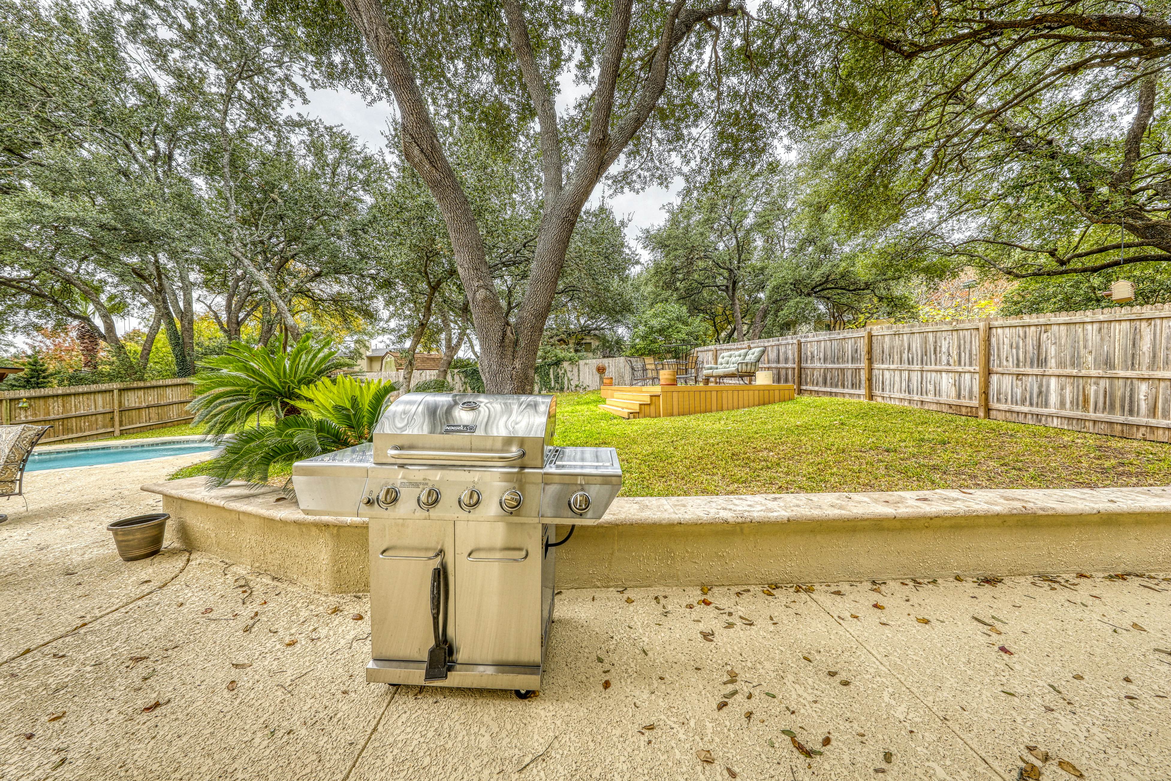 Three King Beds, Private Pool And Dog Friendly