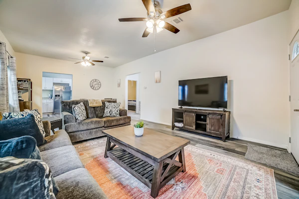 Roomy, modern farmhouse escape in the heart of downtown with central AC & heat