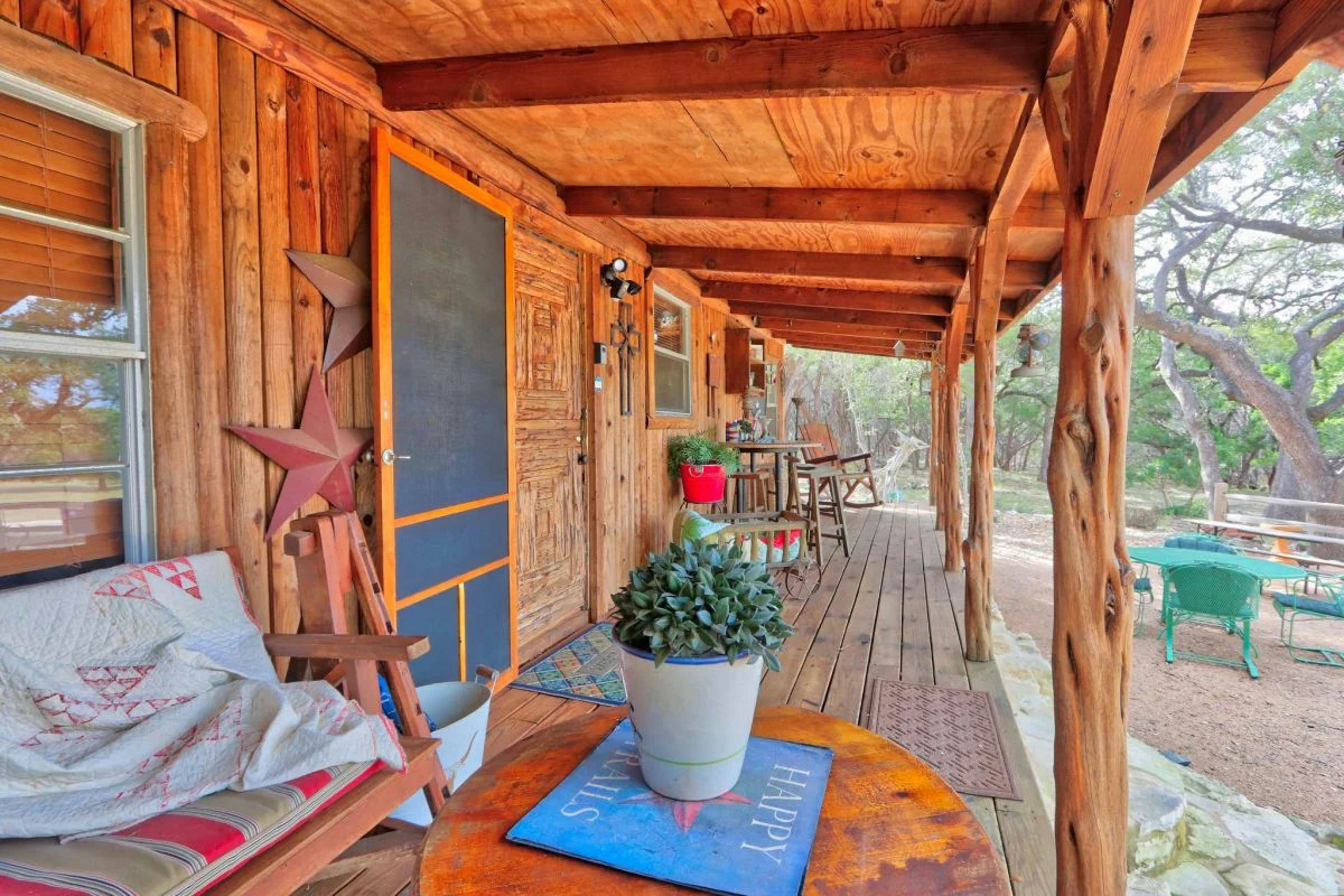 Frontier Ranch Retreat & Cabin