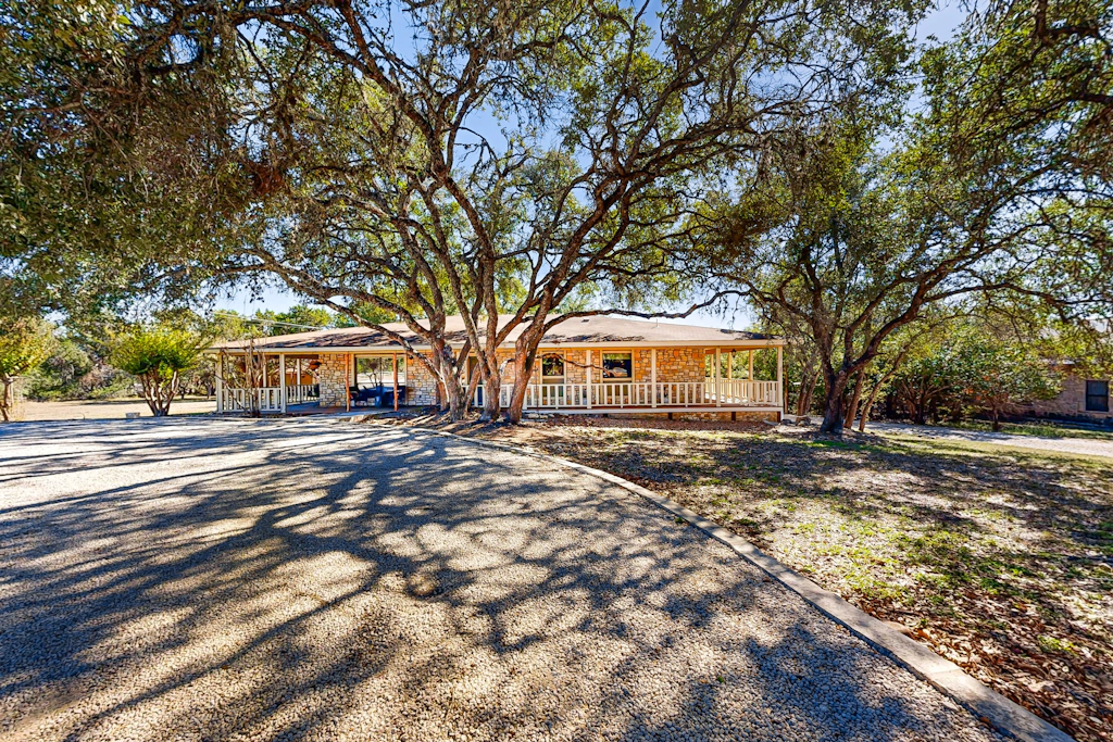Meadow Creek House and Cottage