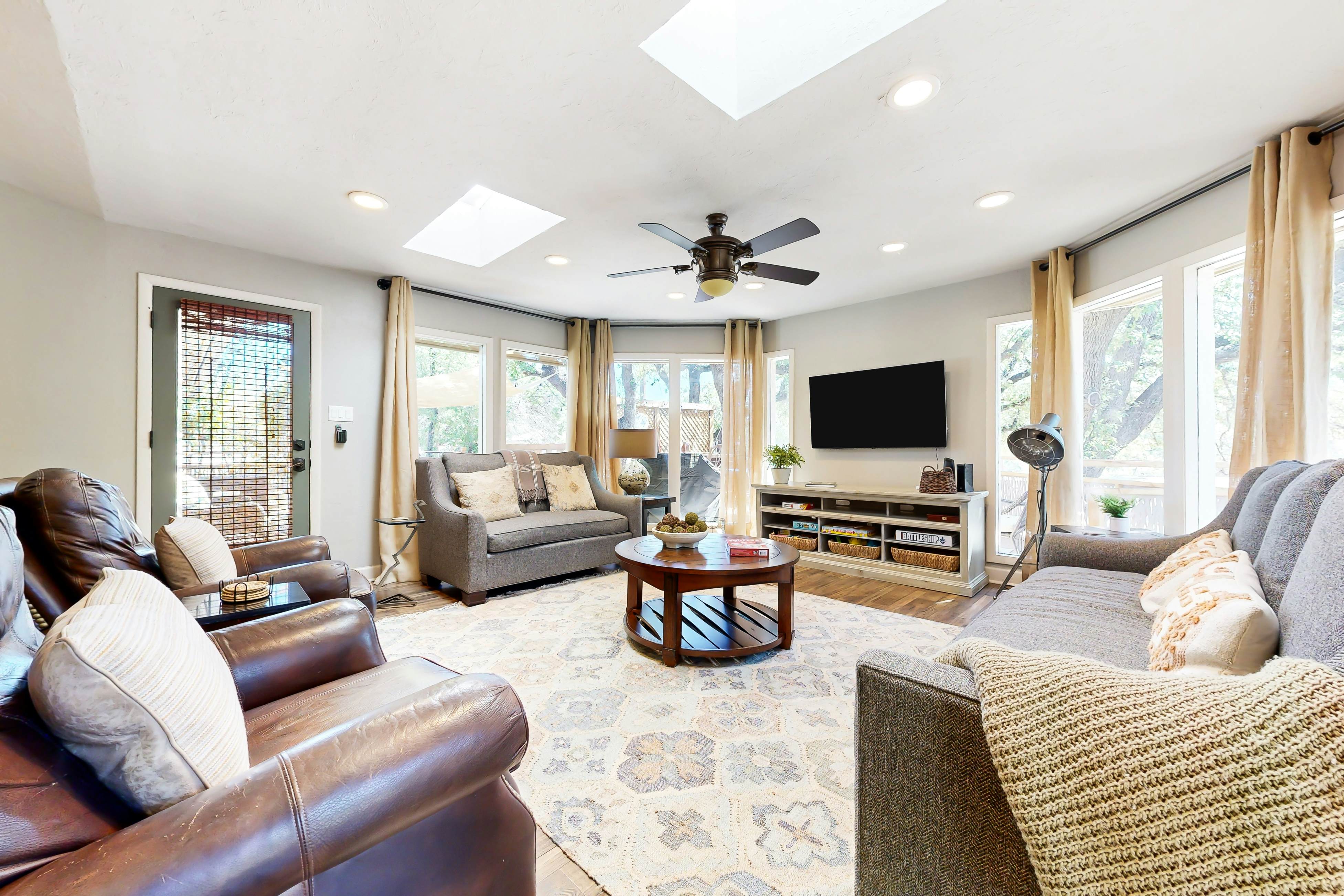 Meadow Creek House and Cottage