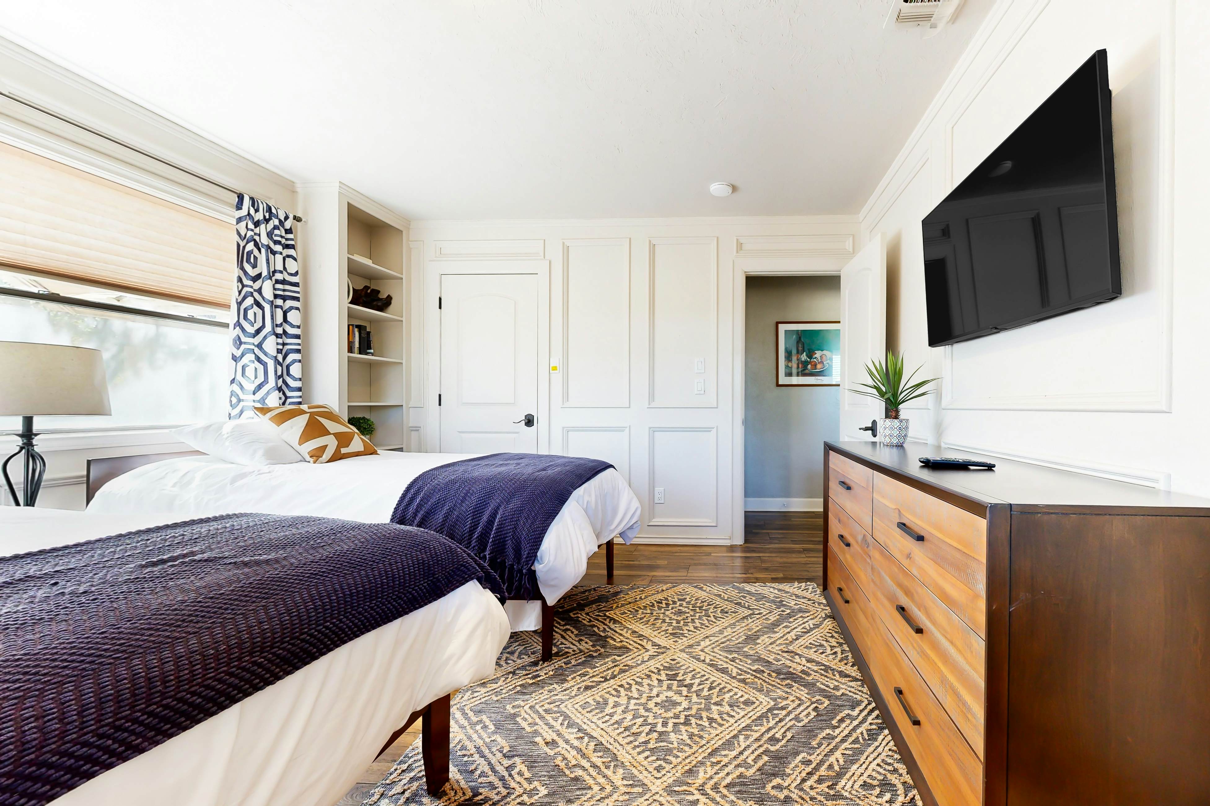 Meadow Creek House and Cottage