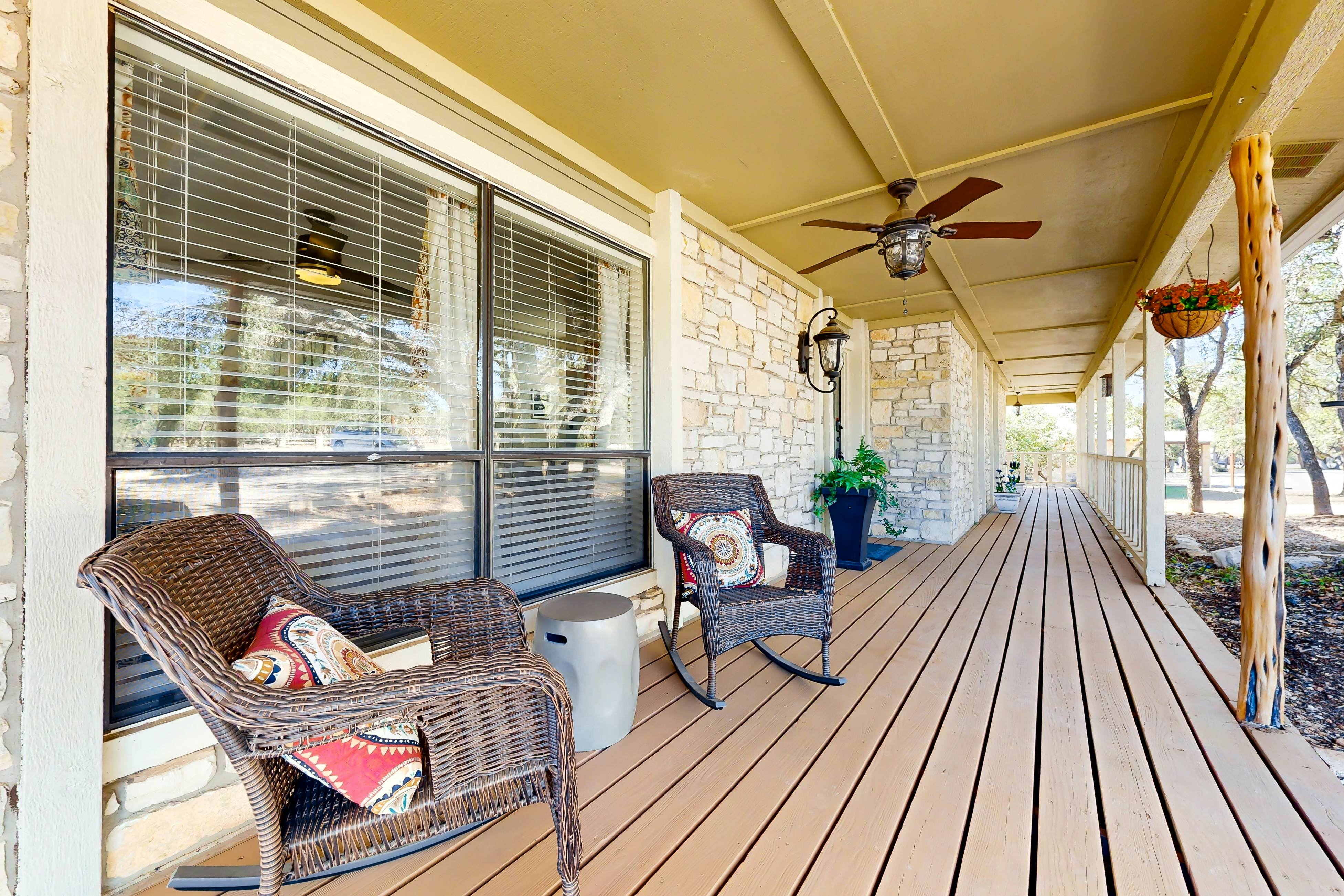 Meadow Creek House and Cottage