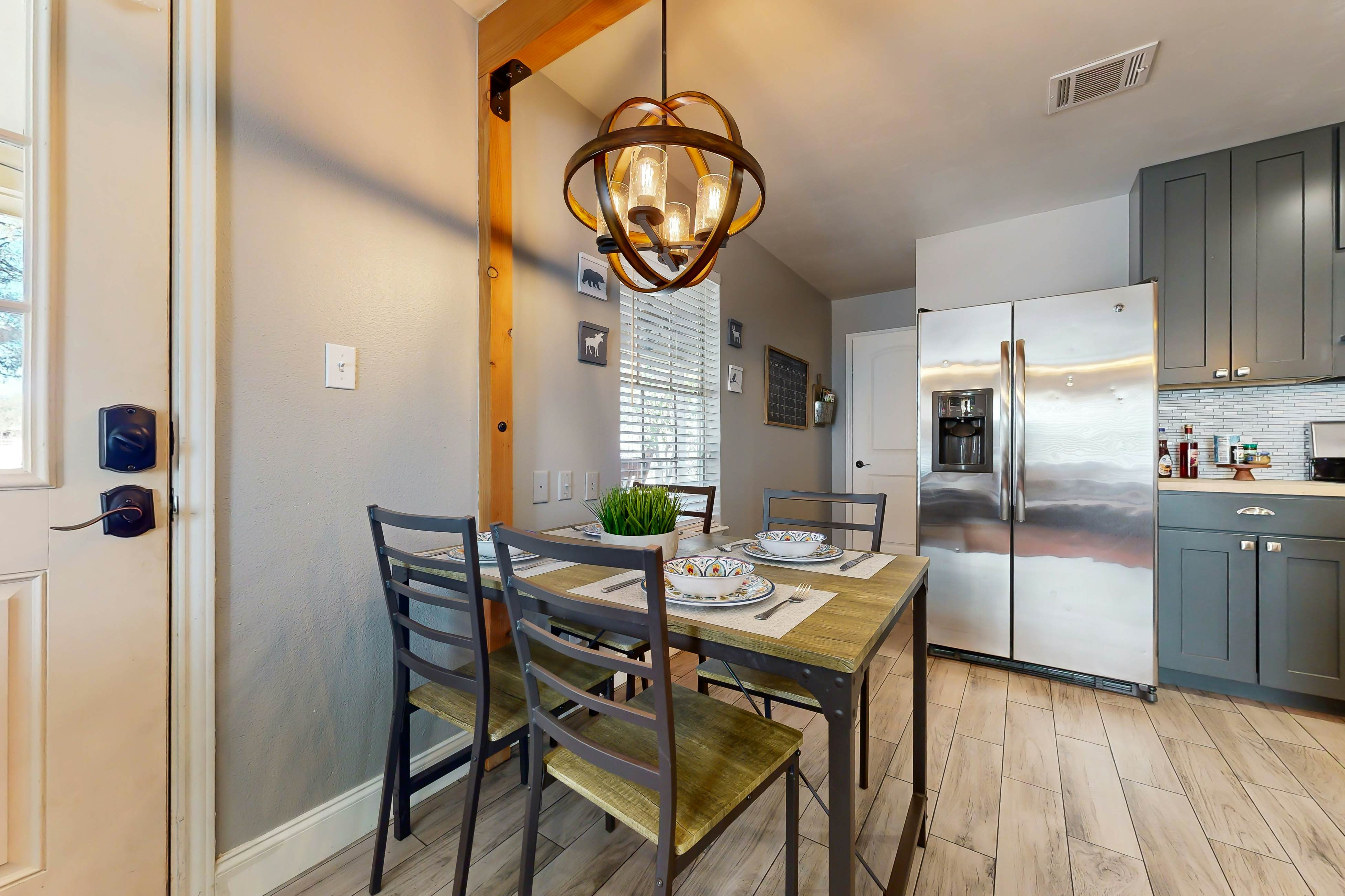 Meadow Creek House and Cottage