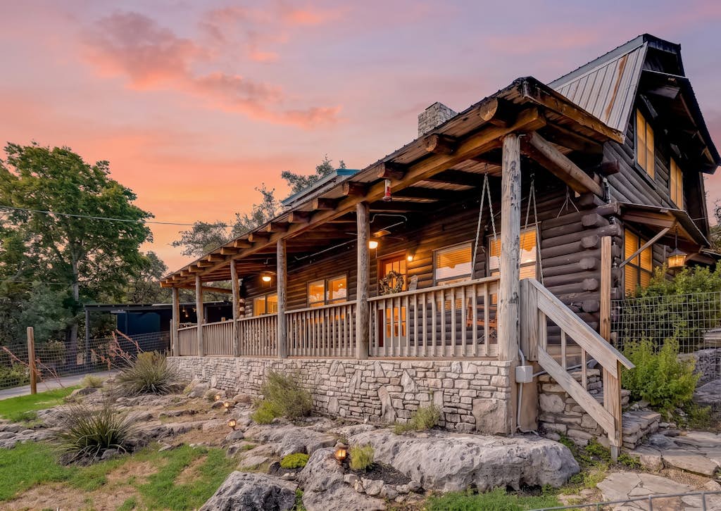 Skyband Cabin | House in Canyon Lake