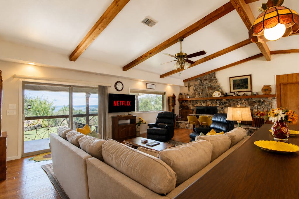 Cozy 3BR in Canyon Lake | Grill | Private Backyard