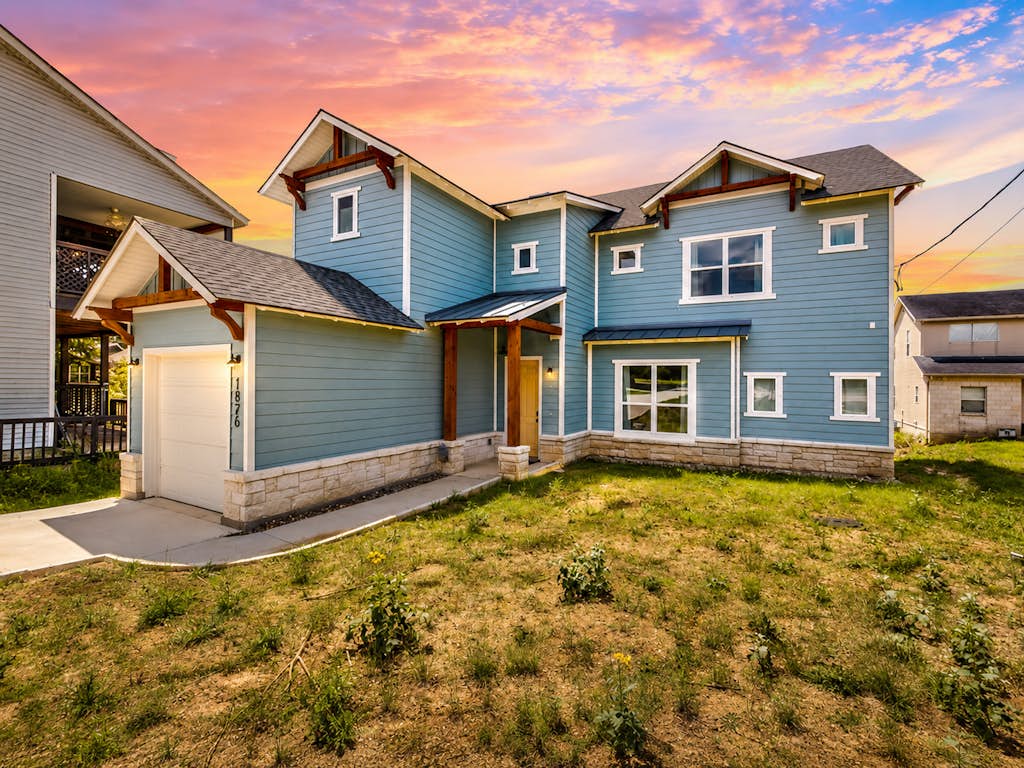 Lakeside Serenity with Private Waterfront Access on Canyon Lake