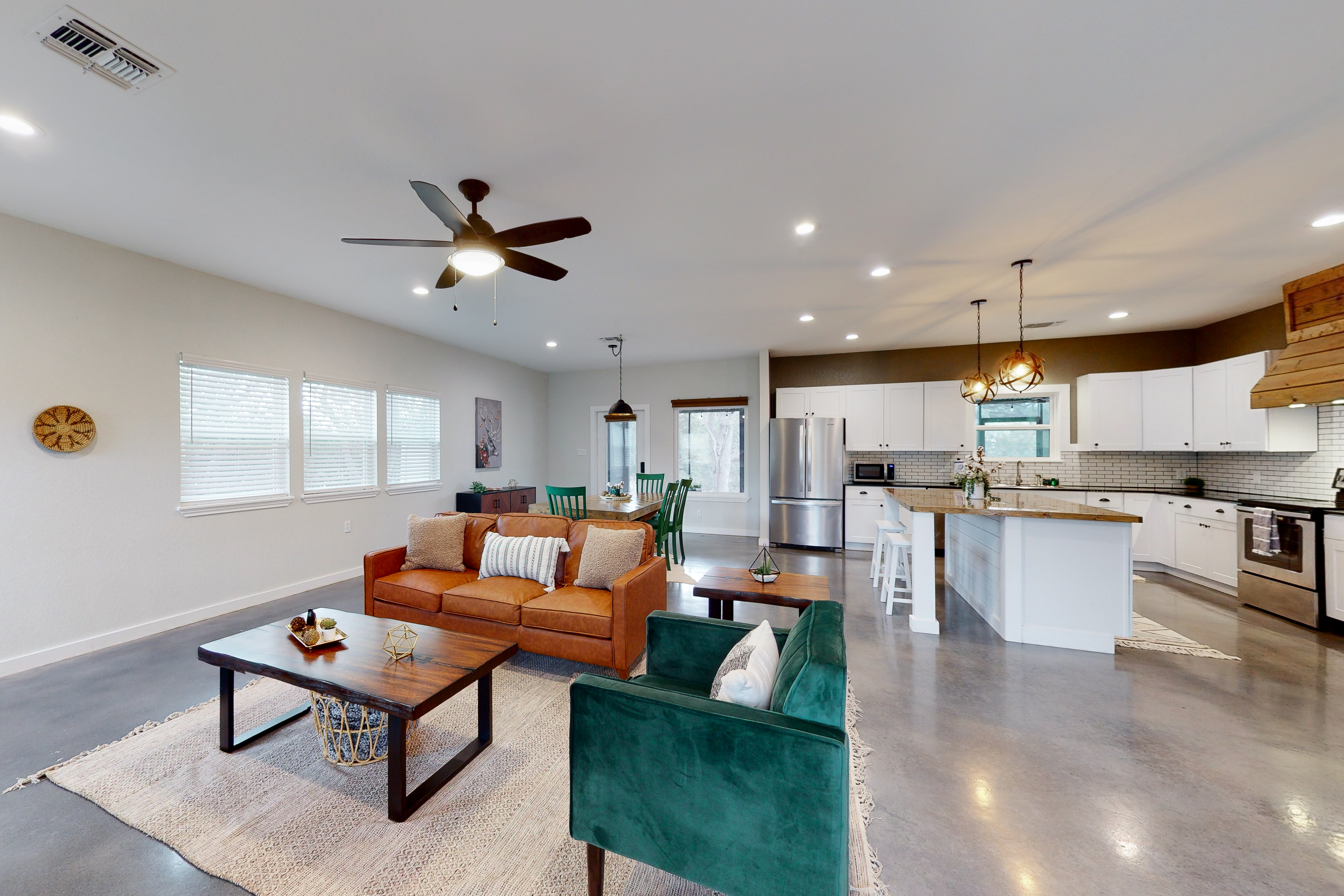 Secluded home with firepit, gas grill, central AC, game room, W/D