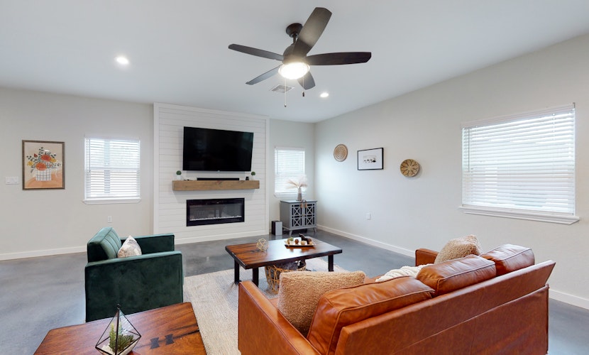 Secluded home with firepit, gas grill, central AC, game room, W/D