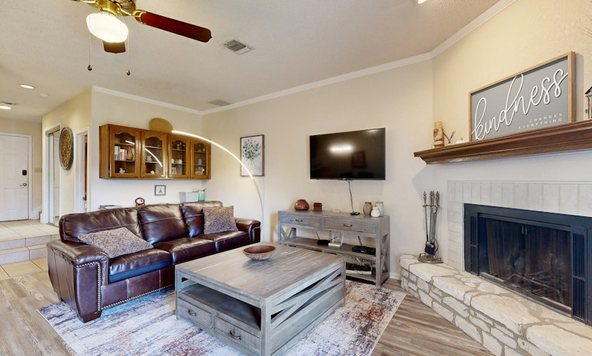 Two-Story Golf Course Front Condo w/Balconies, Free WiFi, Gas Grill, Central A/C